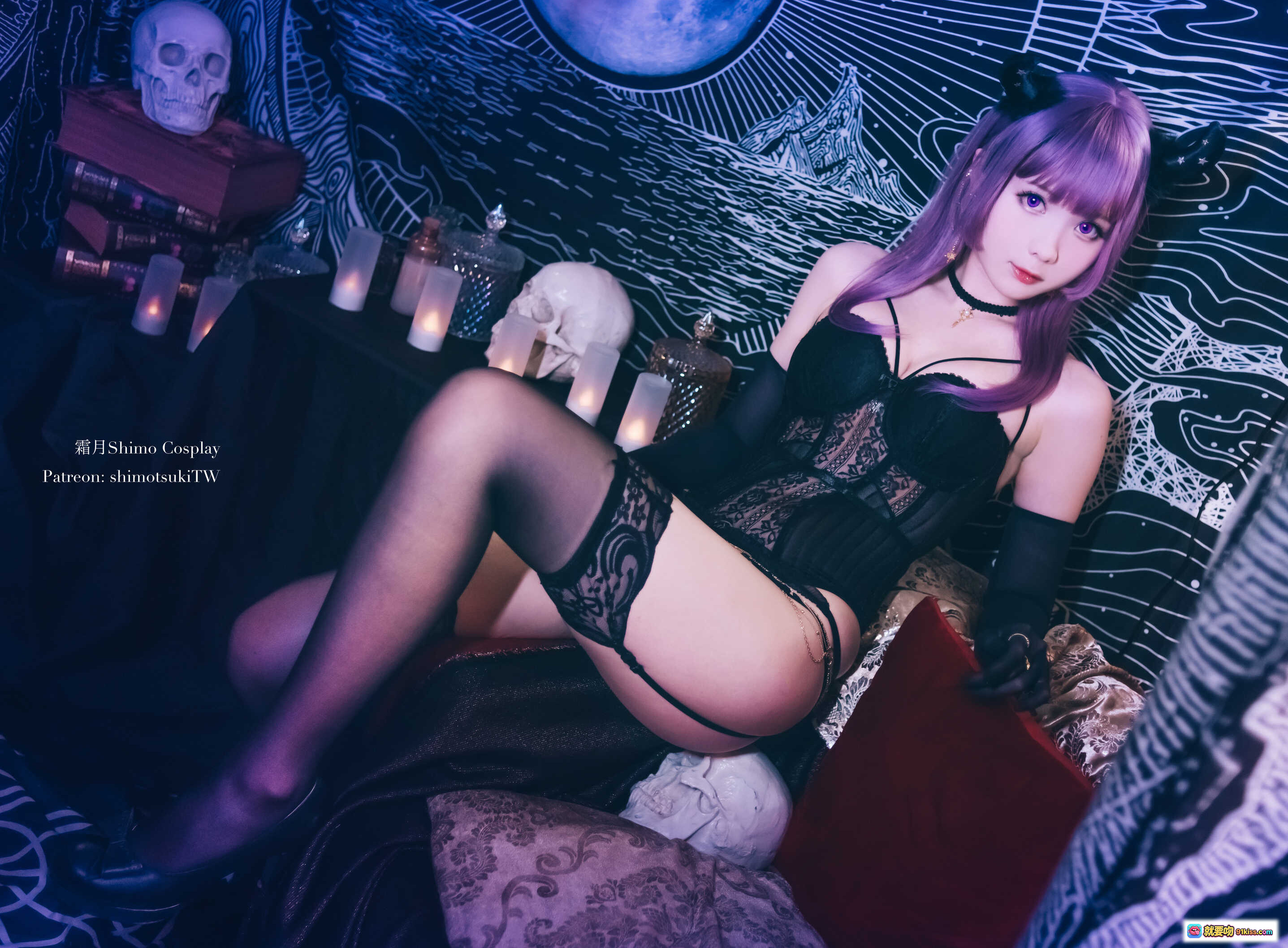 图片[4] - 霜月shimo NO.035 黑色蕾丝内衣写真 16P 383MB 紫发哥特风 月夜骷髅道具 暗黑系性感美少女 - 就要吻