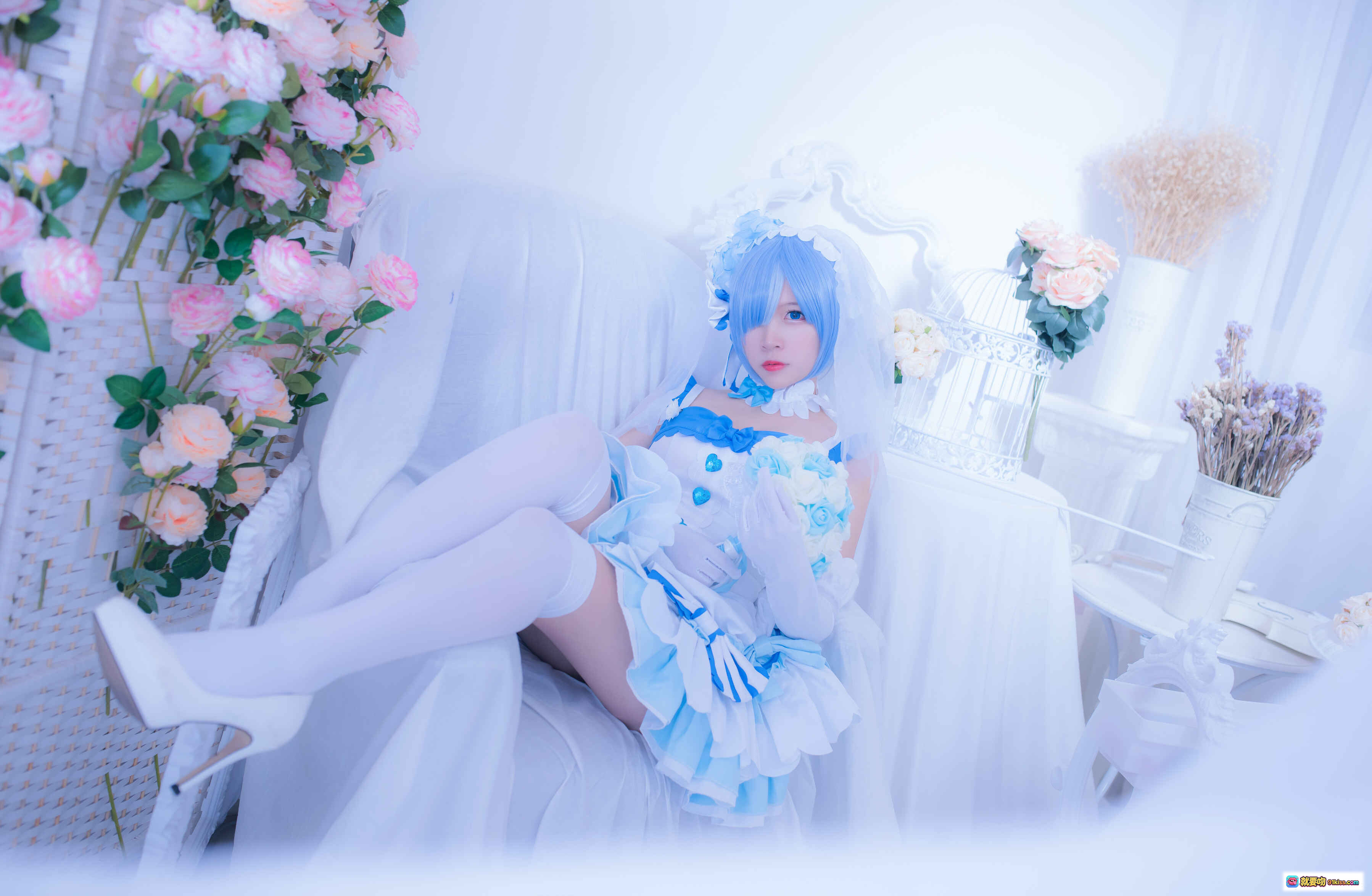 图片[10] - 二佐Nisa NO.034 雷姆花嫁cosplay 白蓝婚纱少女 甜美洛丽塔风 室内花艺布景 高跟白丝写真 33P高清图集 - 就要吻