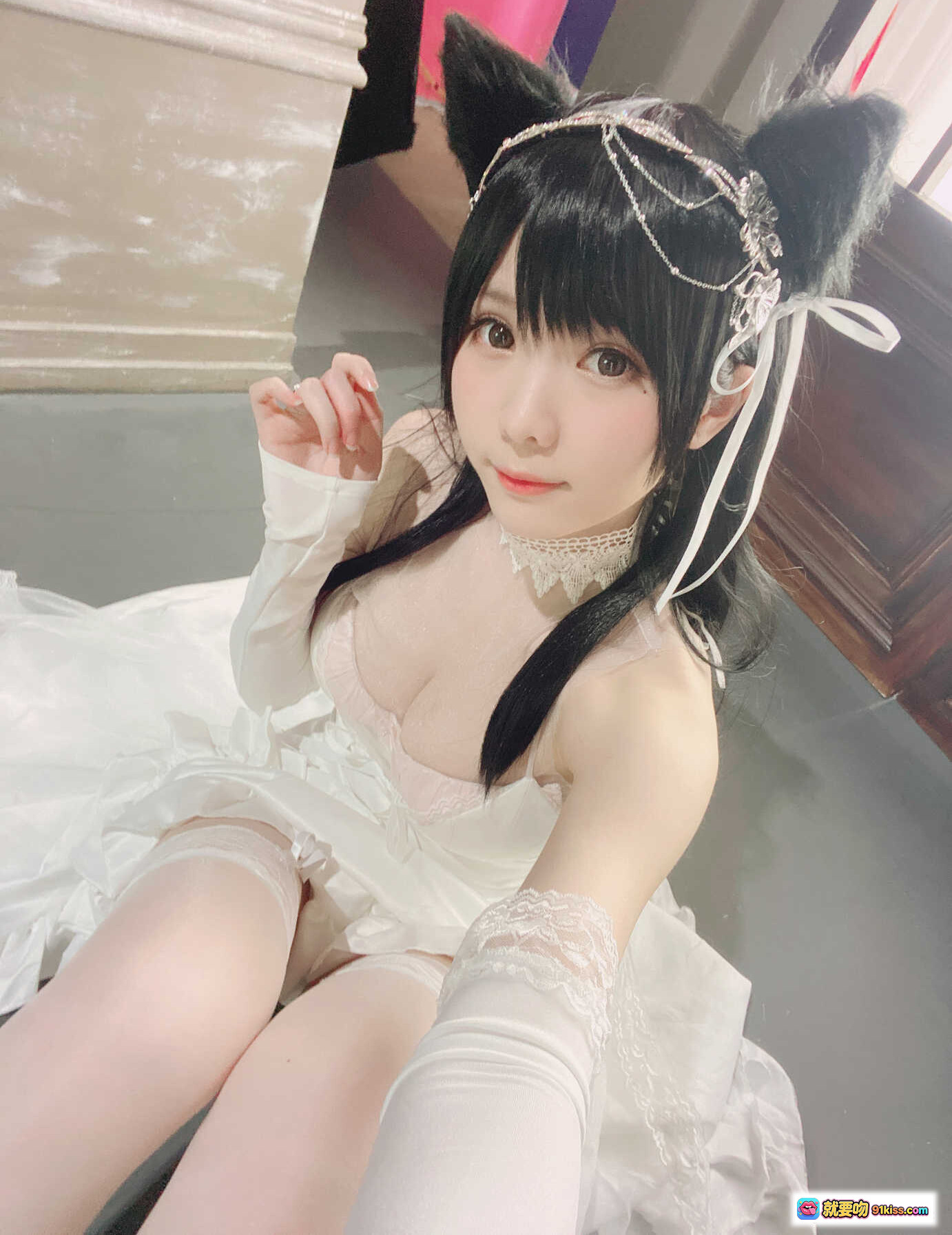 图片[5] - 霜月Shimo NO.032 爱宕 Cosplay 白色蕾丝婚纱猫耳写真 优雅坐姿高跟美腿 21P高清图集 - 就要吻