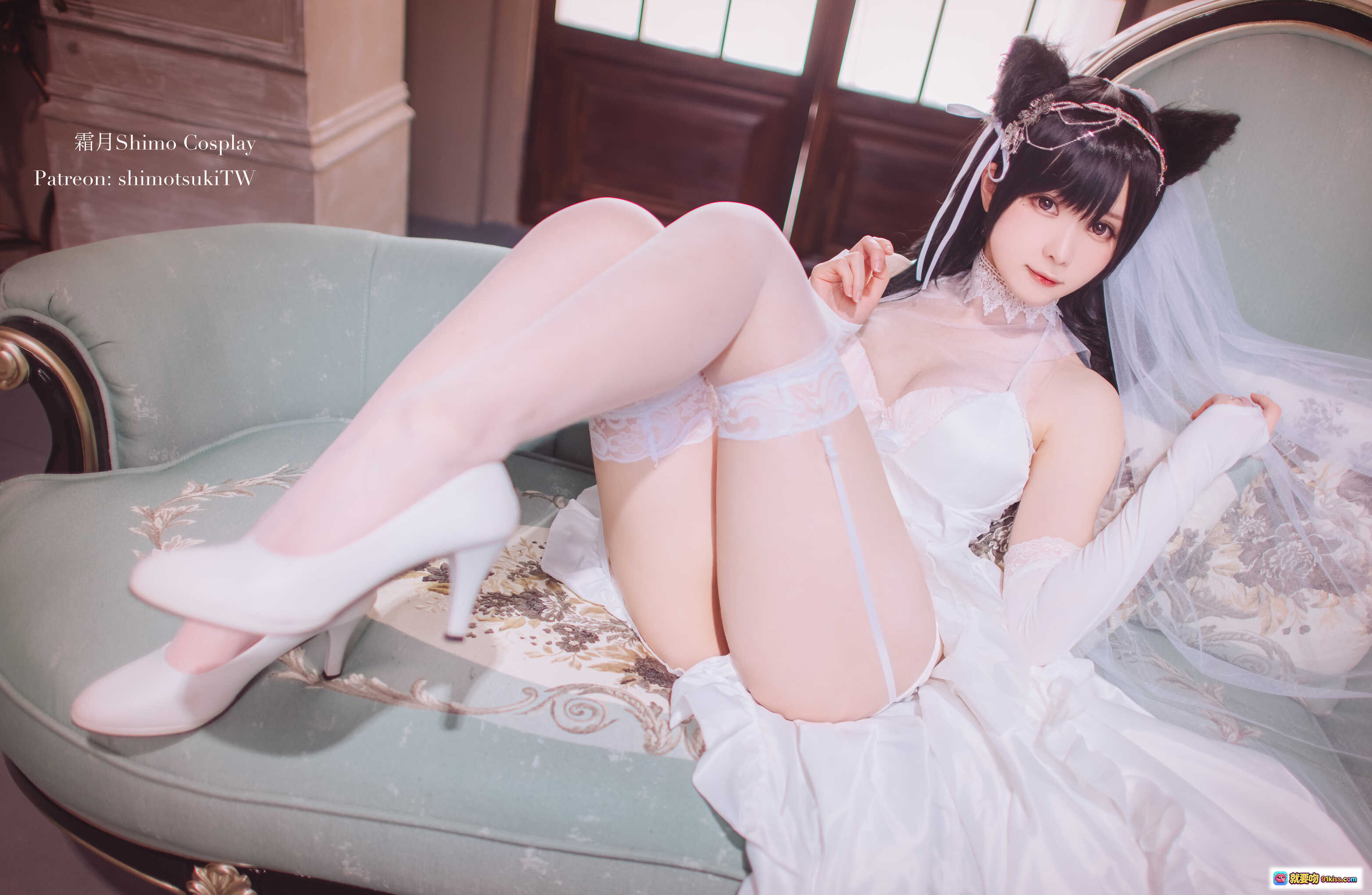 图片[2] - 霜月Shimo NO.032 爱宕 Cosplay 白色蕾丝婚纱猫耳写真 优雅坐姿高跟美腿 21P高清图集 - 就要吻
