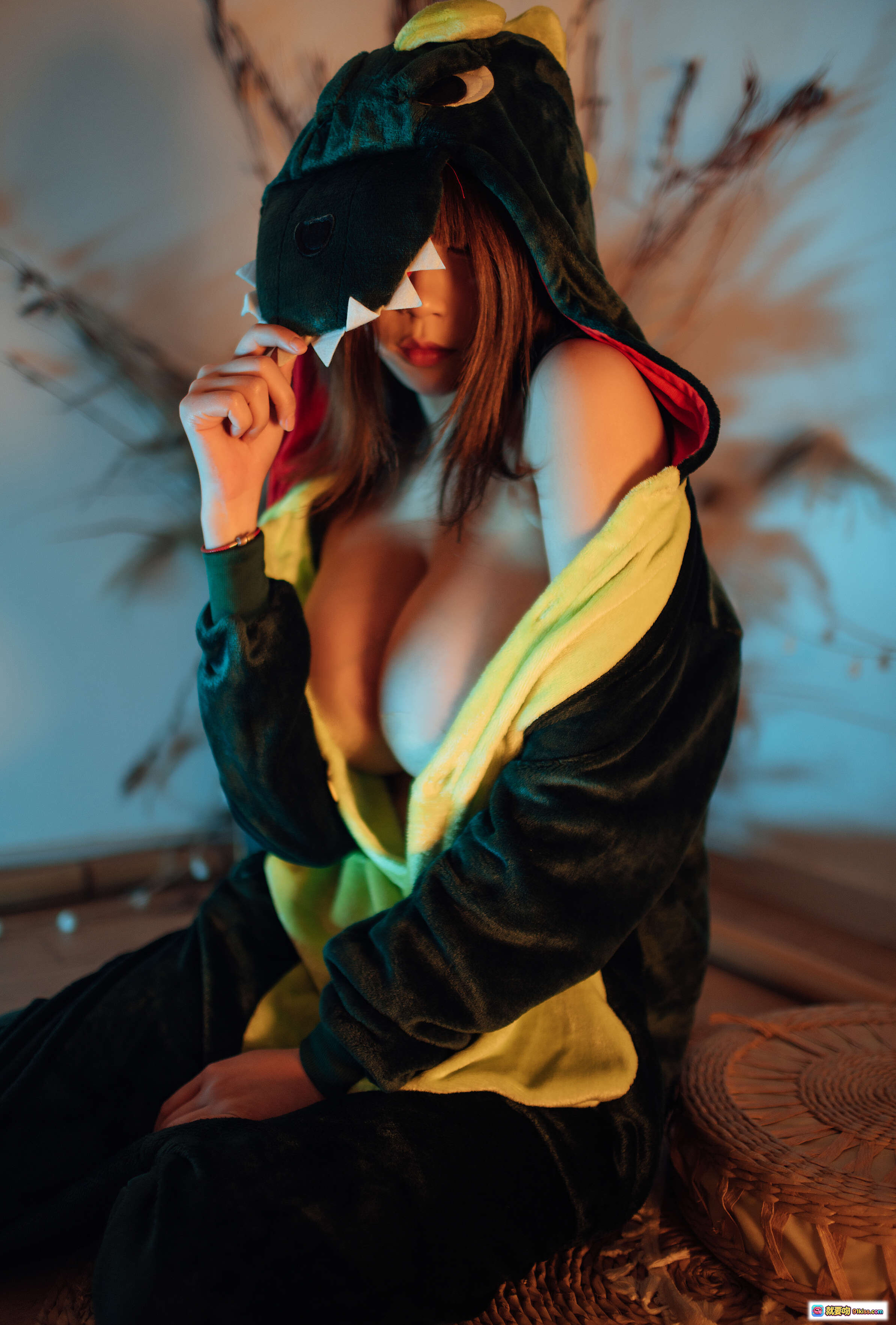 图片[1] - 奈汐酱哥斯拉连体衣写真NO.034 | 可爱恐龙造型私房照55P | 萌系cosplay性感美图 - 就要吻