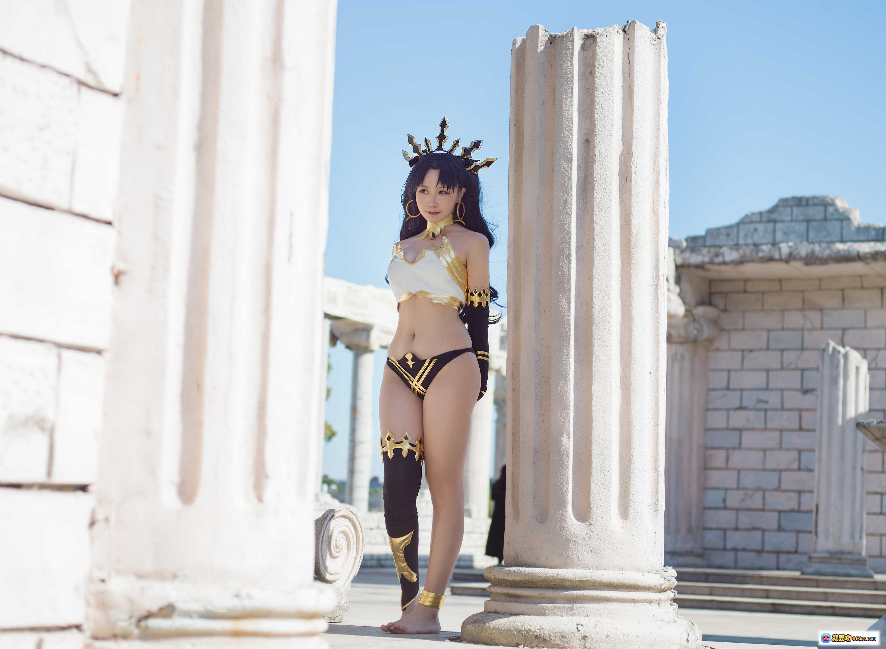图片[3] - 麻花酱NO.008伊什塔尔COS写真｜古风神殿场景｜金黑配色华丽服饰｜精致头饰与腰饰｜性感比基尼造型｜高清31P摄影集 - 就要吻