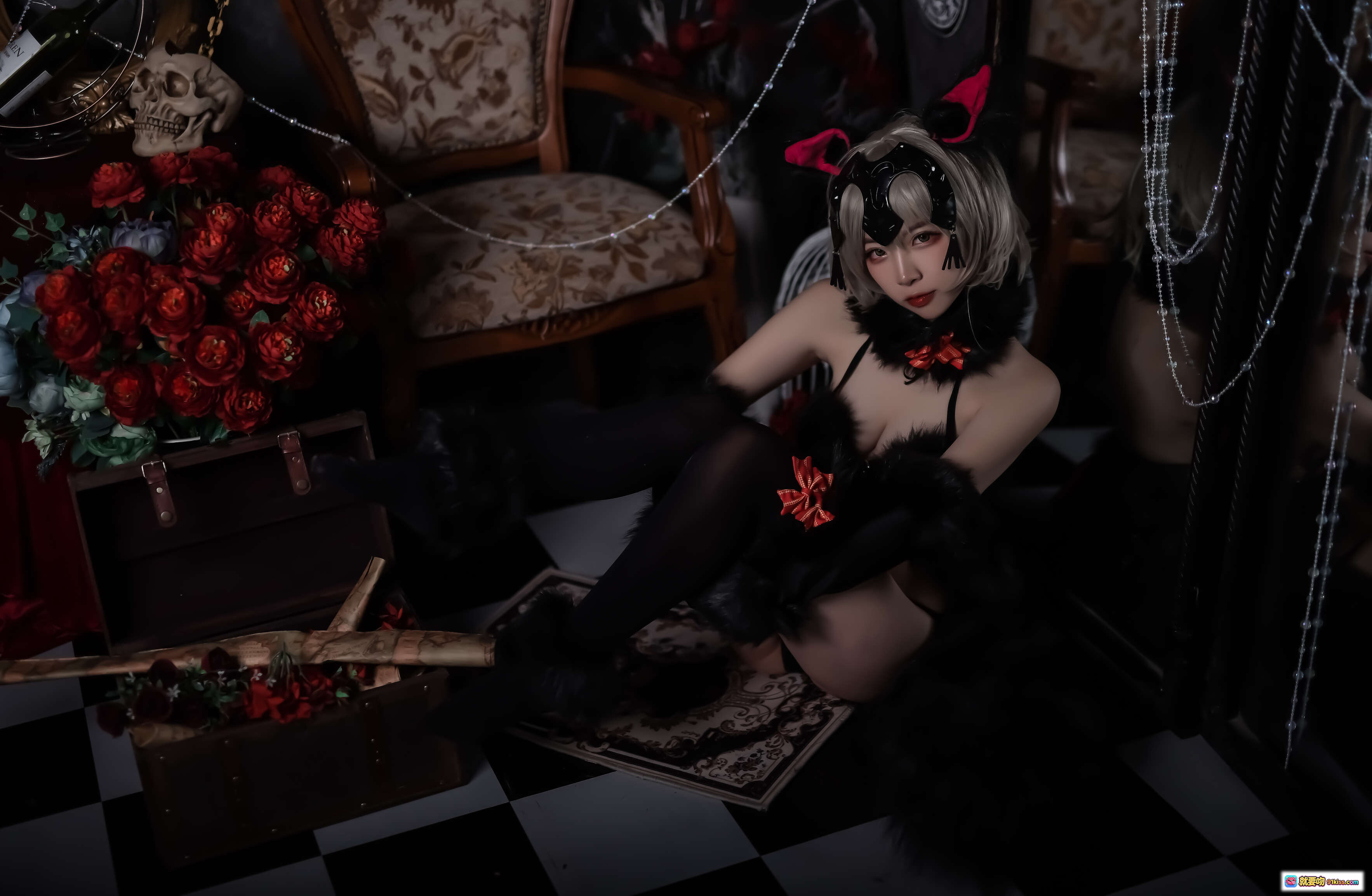 二佐Nisa NO.006 Fate黑贞万圣节写真 20P 177MB 哥特风黑丝猫耳少女 暗黑系室内摄影 红玫瑰骷髅装饰 复古棋盘格地板 - 就要吻