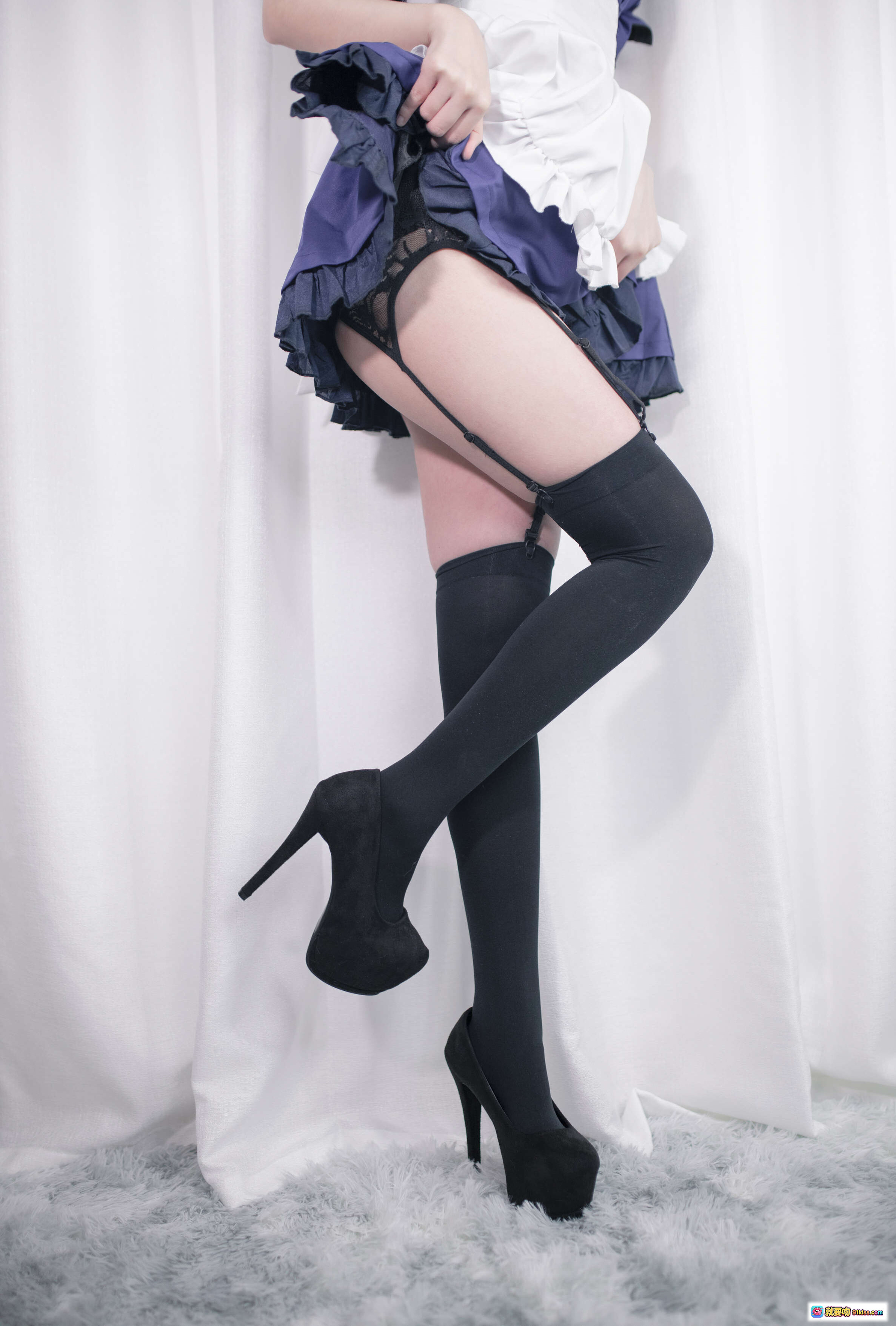 图片[3] - 疯猫ss NO.054 贞德女仆cos写真 黑丝高跟 紫白女仆装 金发麻花辫 躺卧毛毯 20P高清图集 - 就要吻