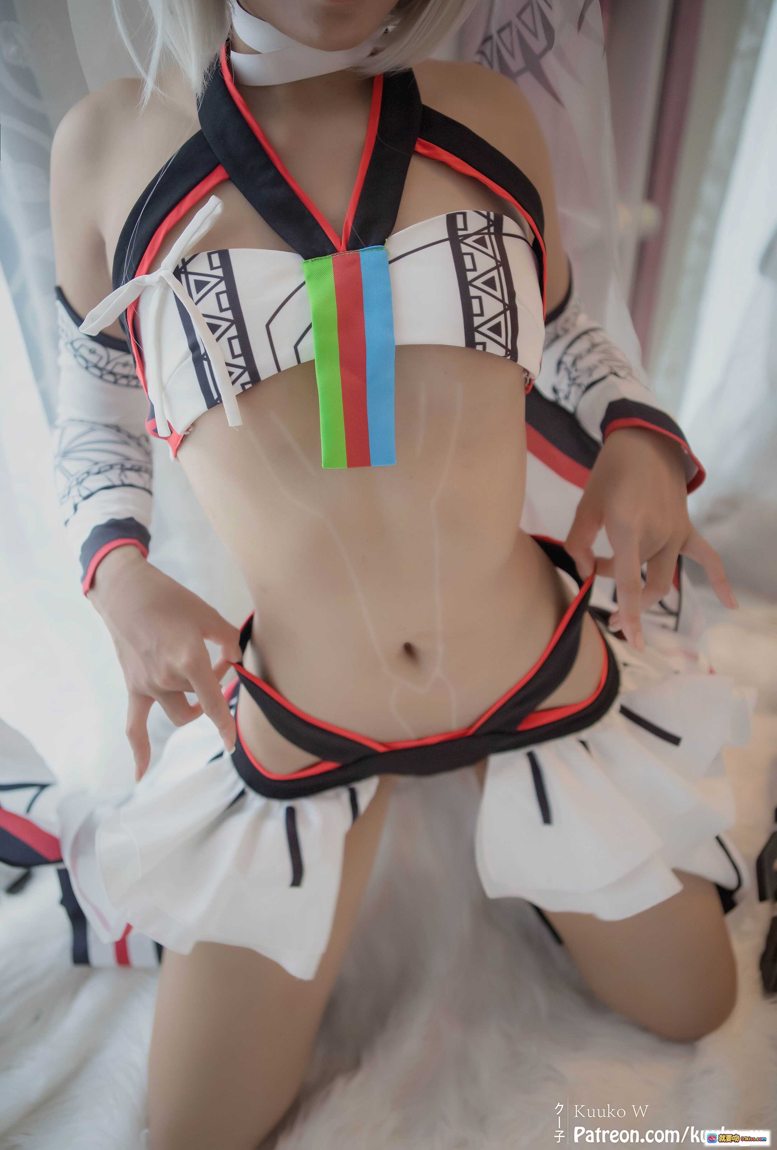 图片[8] - 越南妹KuukoW NO.030 Altera FGO Cosplay写真｜黑丝美腿白毛毯性感私房照 - 就要吻