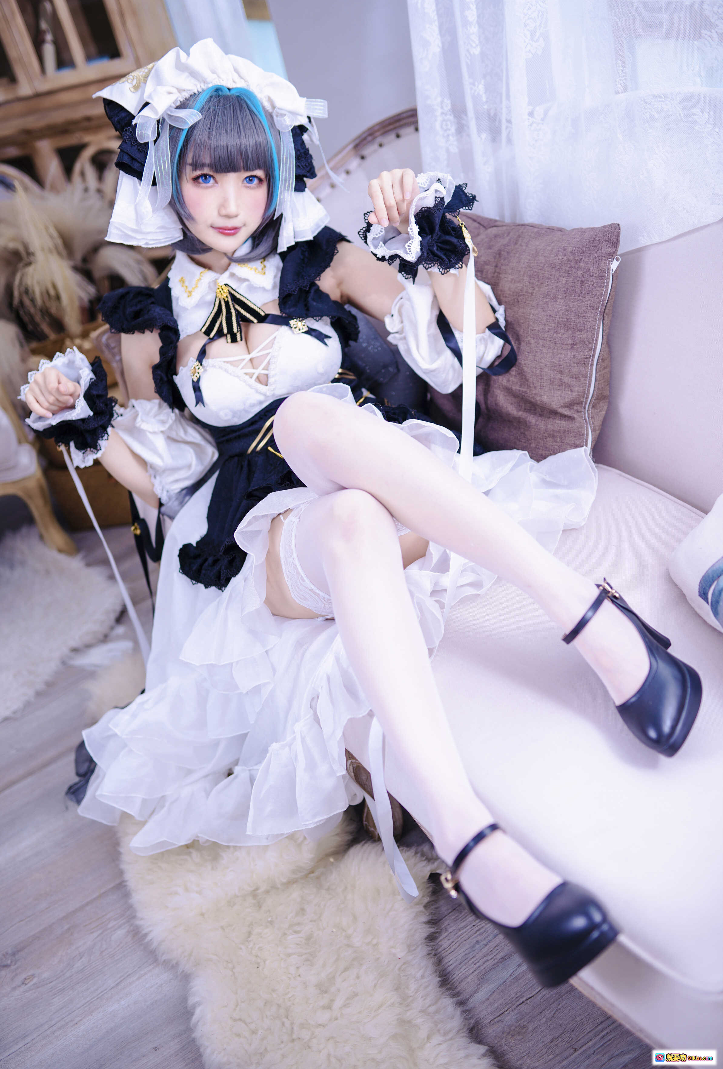 图片[10] - 周叽可爱兔兔NO.016柴郡猫猫cos写真｜黑白色洛丽塔女仆装｜蓝灰渐变发色｜蕾丝蝴蝶结装饰｜甜美少女风摄影集 - 就要吻