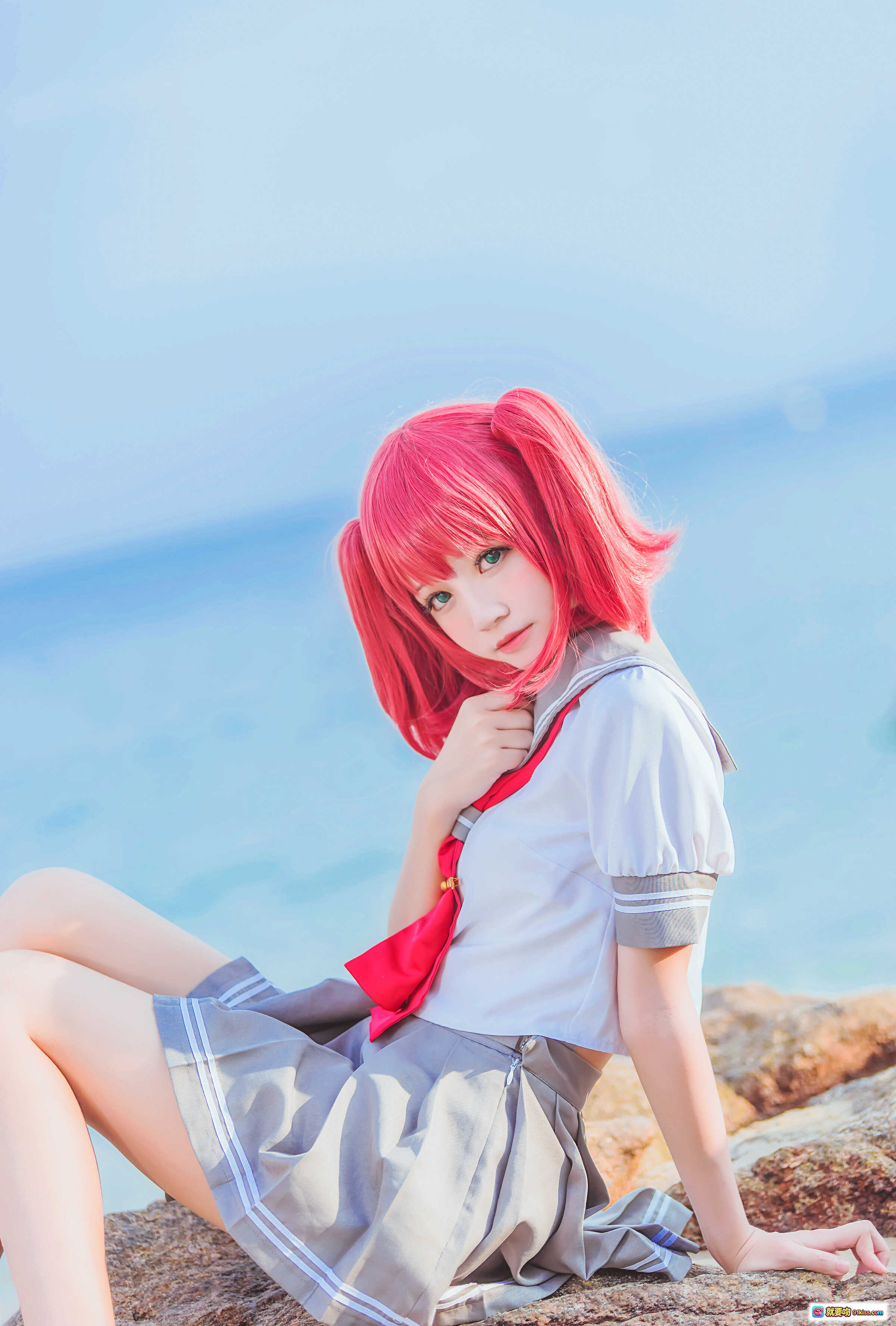 图片[6] - 桜桃喵068露比cosplay海滩写真 粉发双马尾水手服少女阳光沙滩清新自然风 - 就要吻