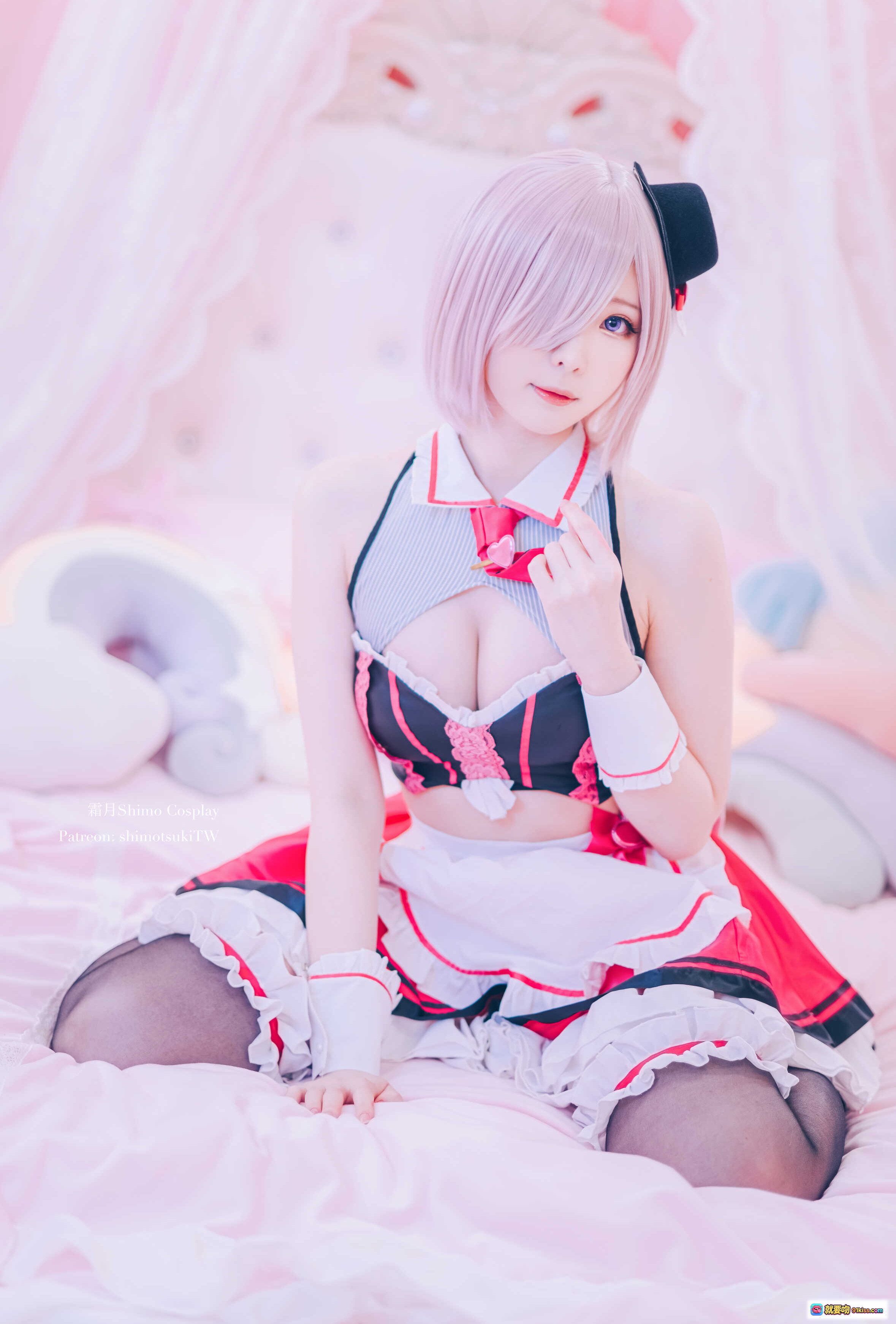 图片[6] - 霜月Shimo Cosplay甜心女仆装粉色下午茶场景写真 – 精致蛋糕甜点环绕 柔光梦幻氛围 15P高清图集 - 就要吻