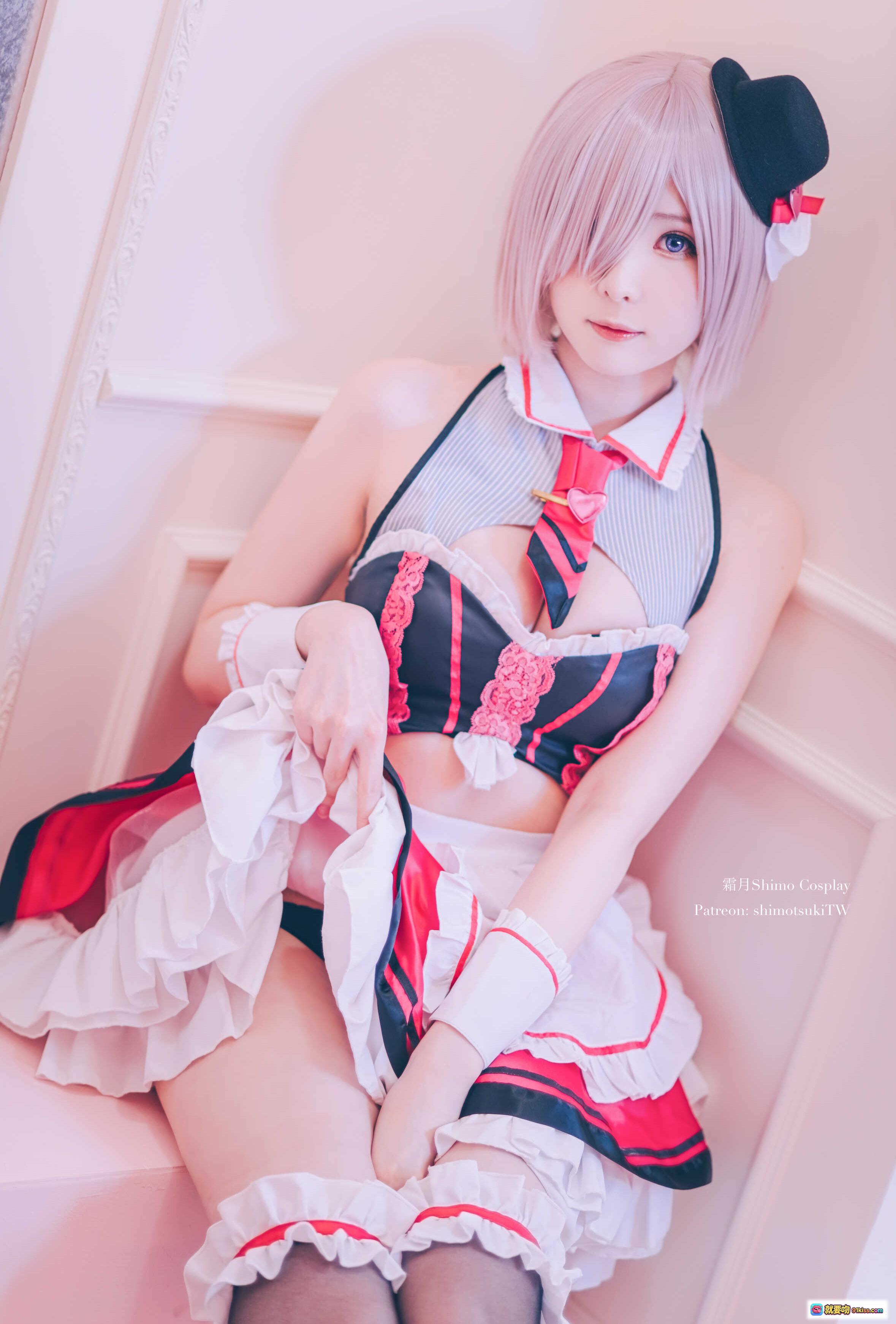 图片[3] - 霜月Shimo Cosplay甜心女仆装粉色下午茶场景写真 – 精致蛋糕甜点环绕 柔光梦幻氛围 15P高清图集 - 就要吻