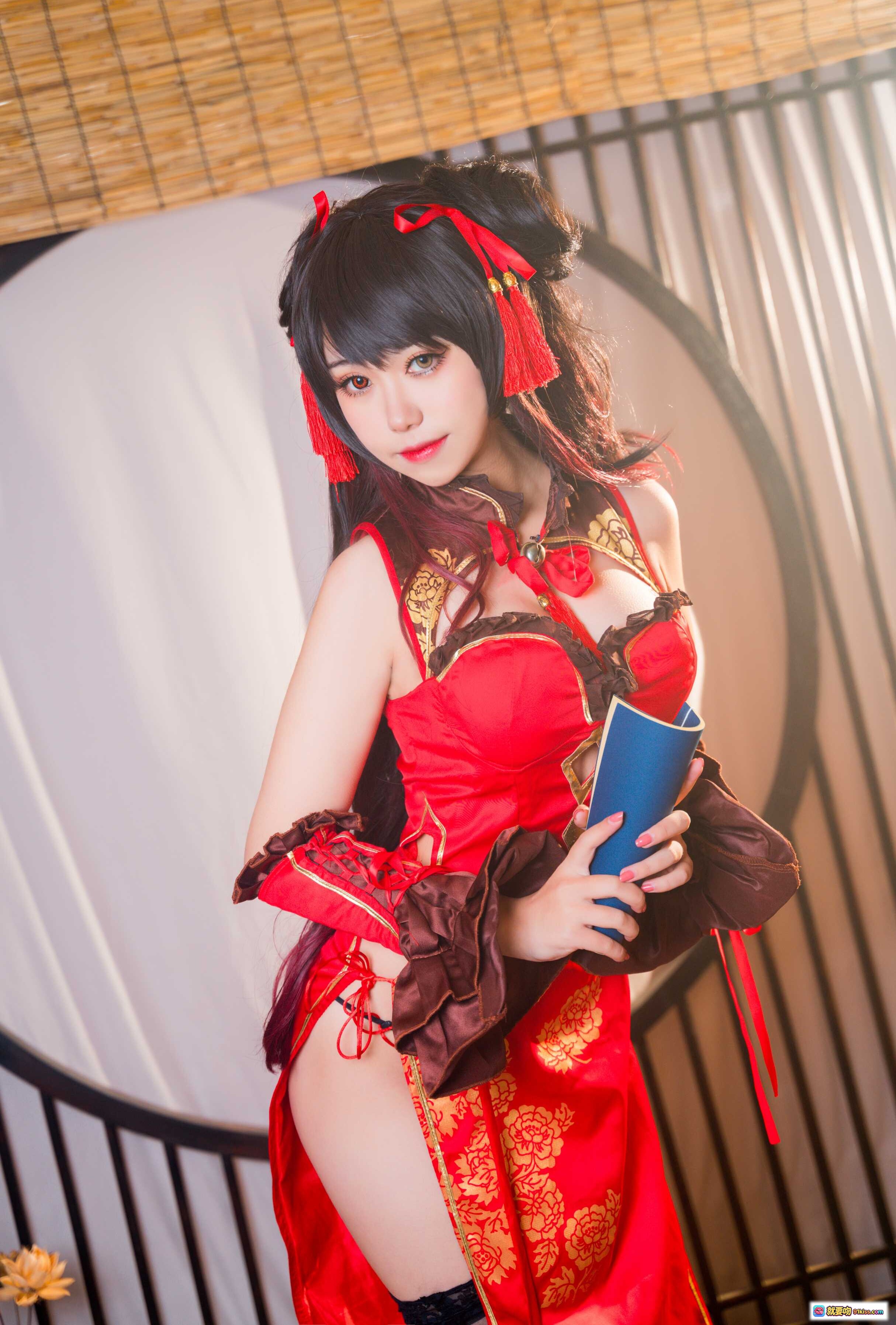 芋圆侑子NO.003狂三Cosplay写真｜红金古风和服造型｜精致发饰手持蓝卷轴｜12P高清美图 - 就要吻