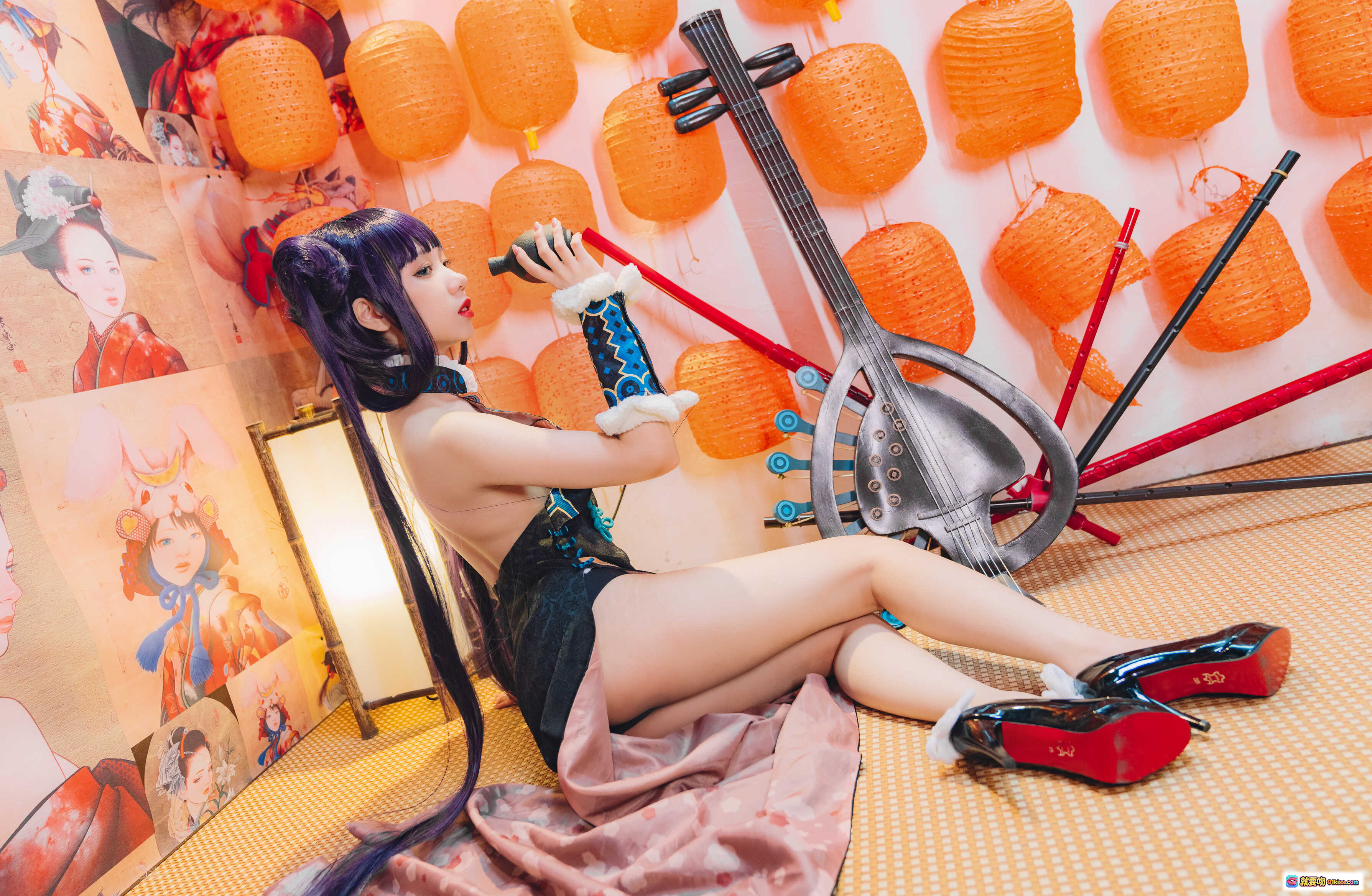 图片[2] - 果咩酱w NO.009 杨贵妃 Cosplay 美腿高跟旗袍古风写真 30P 1.01GB 东方美学 琵琶道具 和风场景 - 就要吻