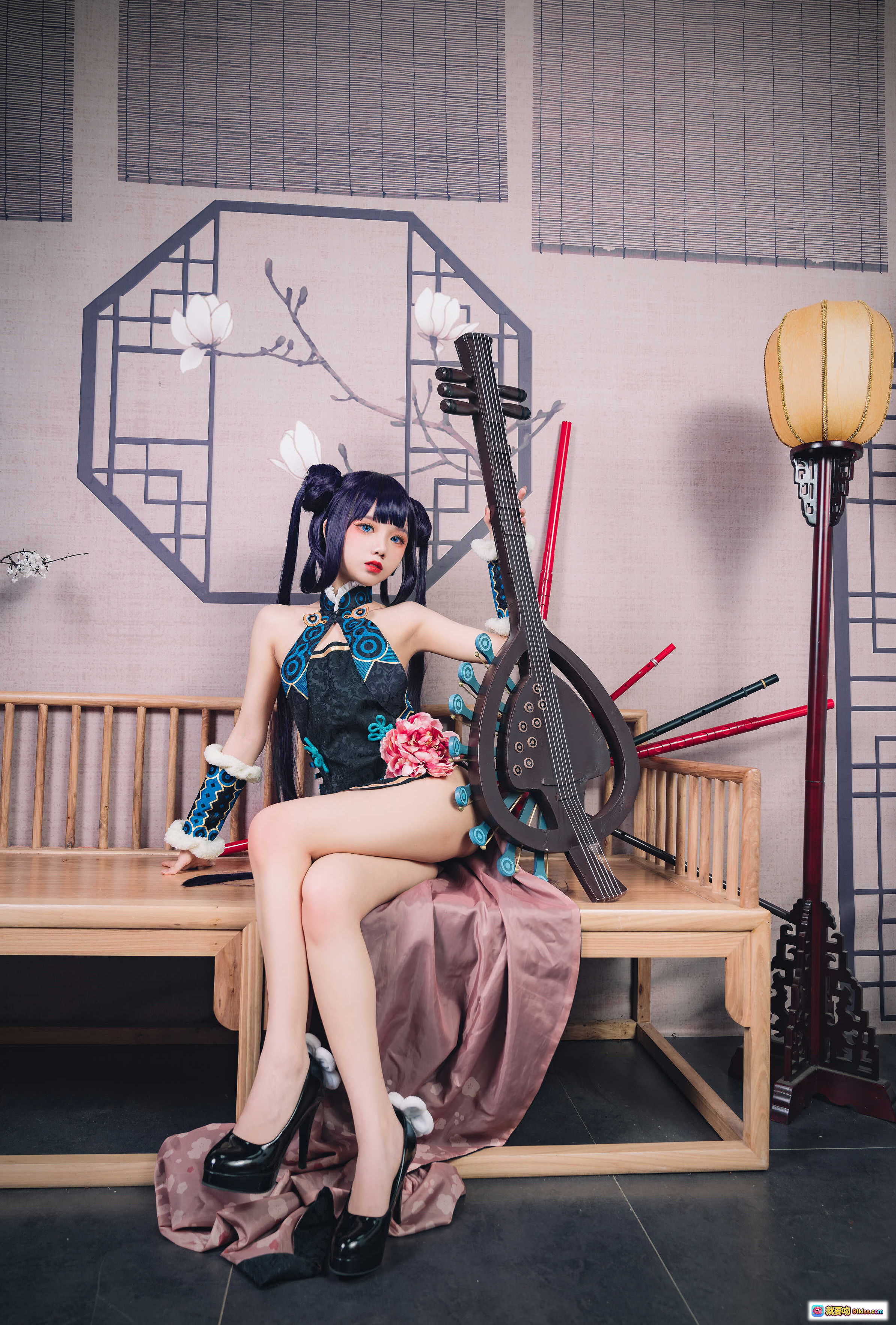 图片[10] - 果咩酱w NO.009 杨贵妃 Cosplay 美腿高跟旗袍古风写真 30P 1.01GB 东方美学 琵琶道具 和风场景 - 就要吻