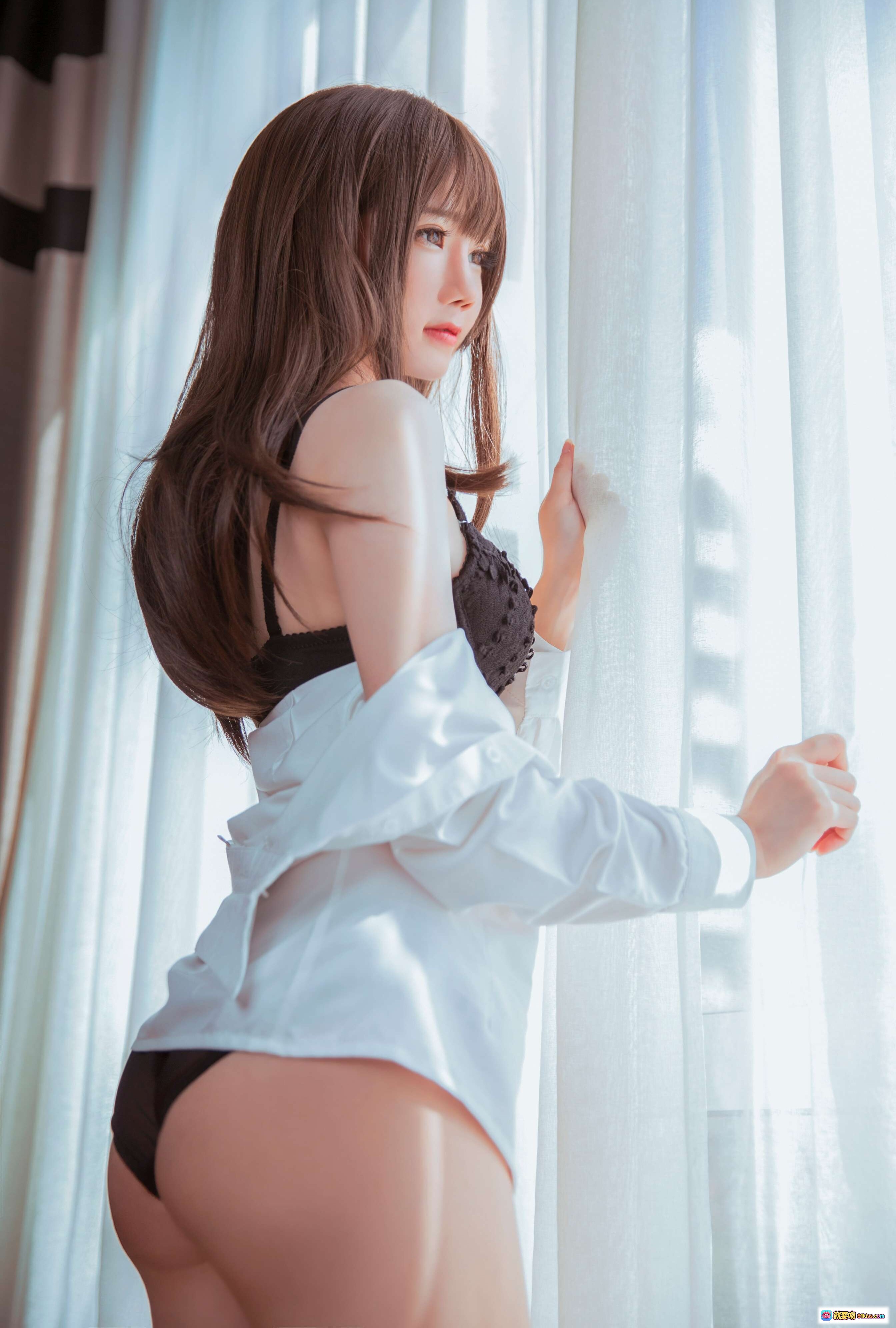 图片[2] - Sally Dorasnow NO.009 Sayu 黑色蕾丝内衣 白衬衫红蝴蝶结 格子裙性感写真 61P高清图集 - 就要吻