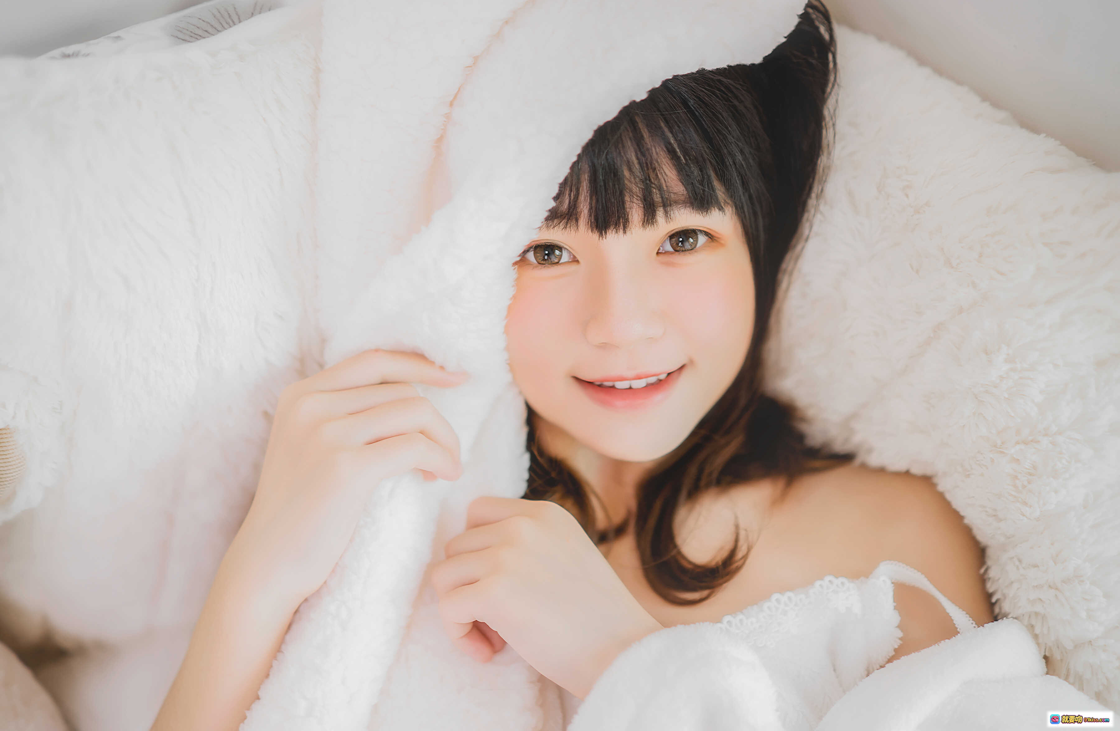 桜桃喵015冬眠写真集 | 清纯少女白裙浴巾私房照 | 38P高清美图 | 日系甜美风格 | 软萌可爱氛围感 - 就要吻