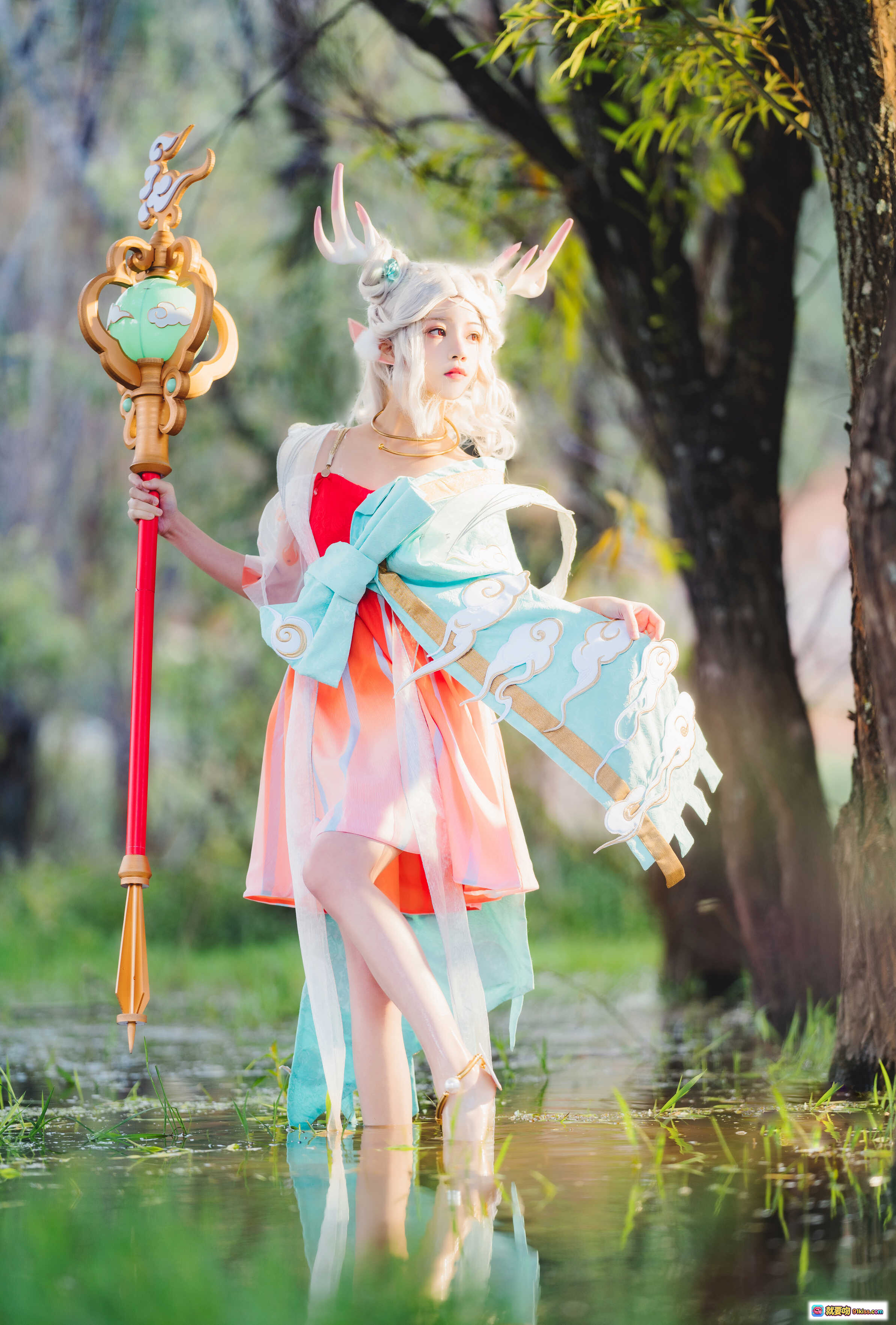 桜桃喵古风汉服写真·水边轻触涟漪·仙气飘逸裙摆·小鹿主题37P高清图集 - 就要吻