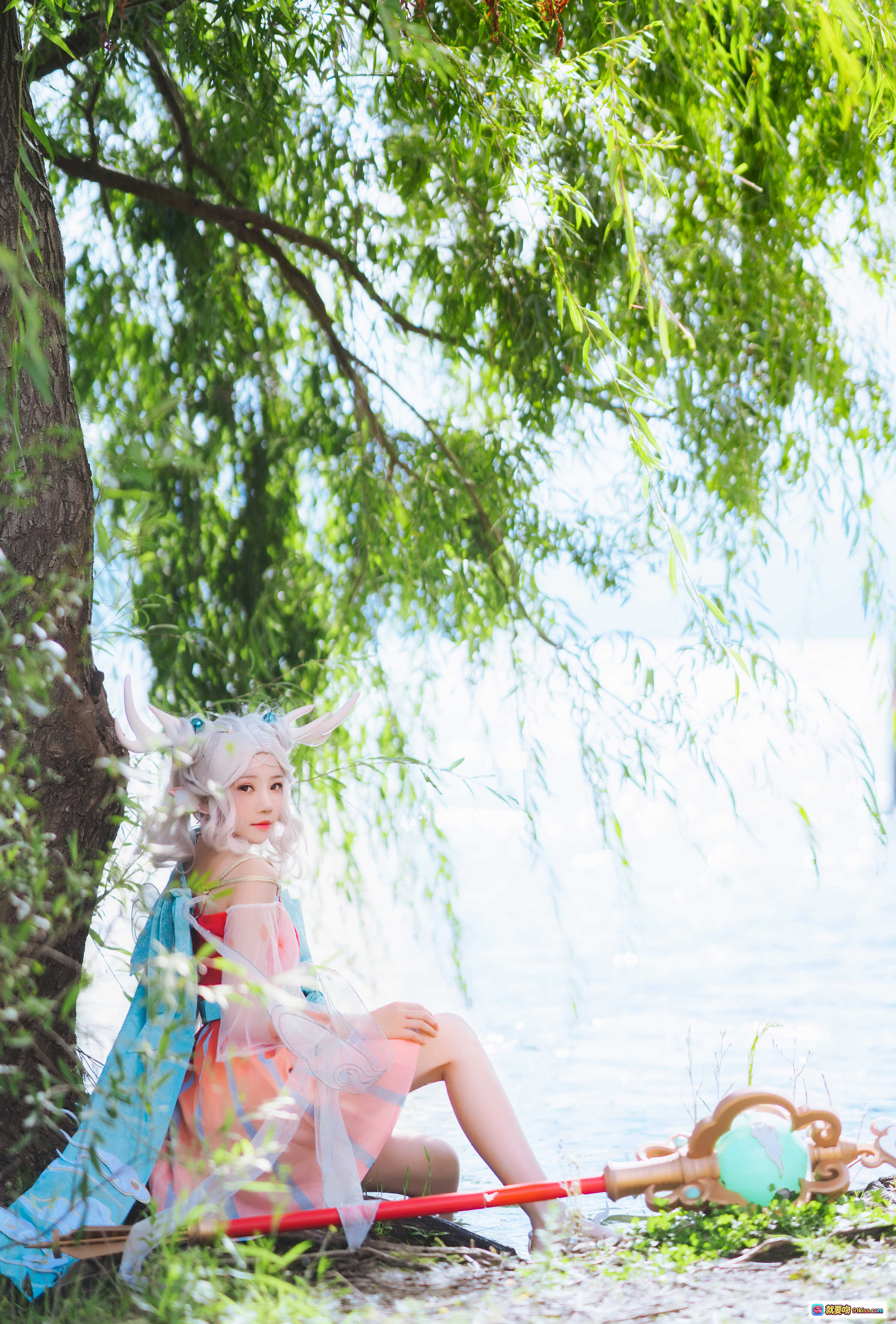 图片[8] - 桜桃喵古风汉服写真·水边轻触涟漪·仙气飘逸裙摆·小鹿主题37P高清图集 - 就要吻