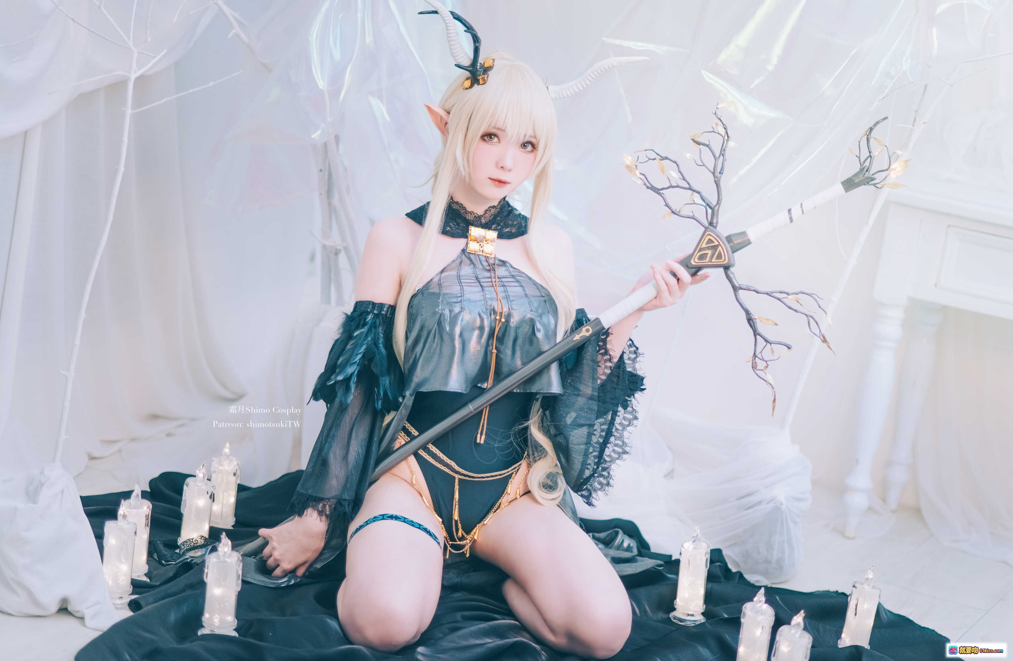 图片[10] - 霜月shimo NO.028 明日方舟闪灵cosplay 黑金蕾丝精灵耳角饰 持法杖氛围感写真 17P高清图集 - 就要吻