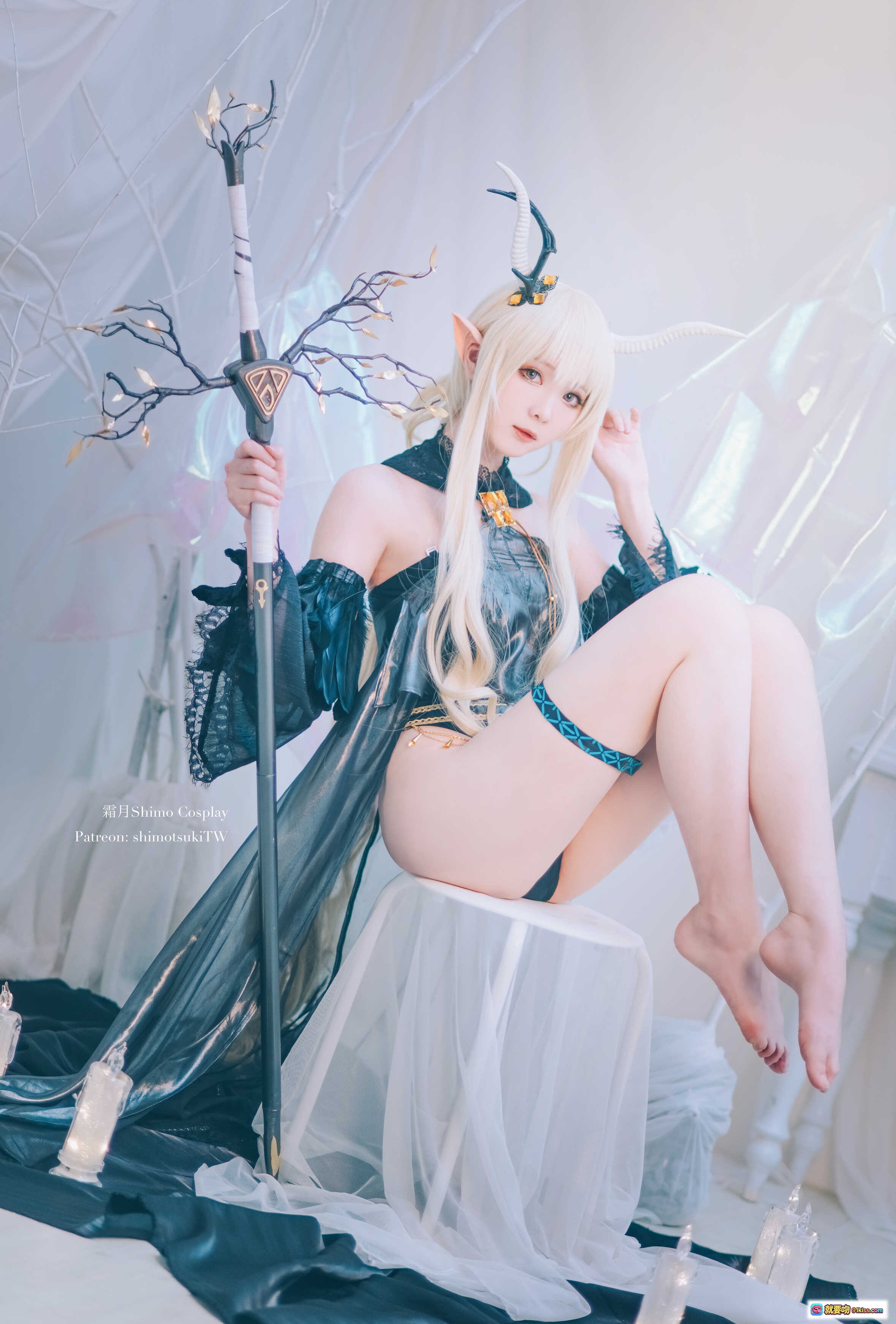 图片[6] - 霜月shimo NO.028 明日方舟闪灵cosplay 黑金蕾丝精灵耳角饰 持法杖氛围感写真 17P高清图集 - 就要吻