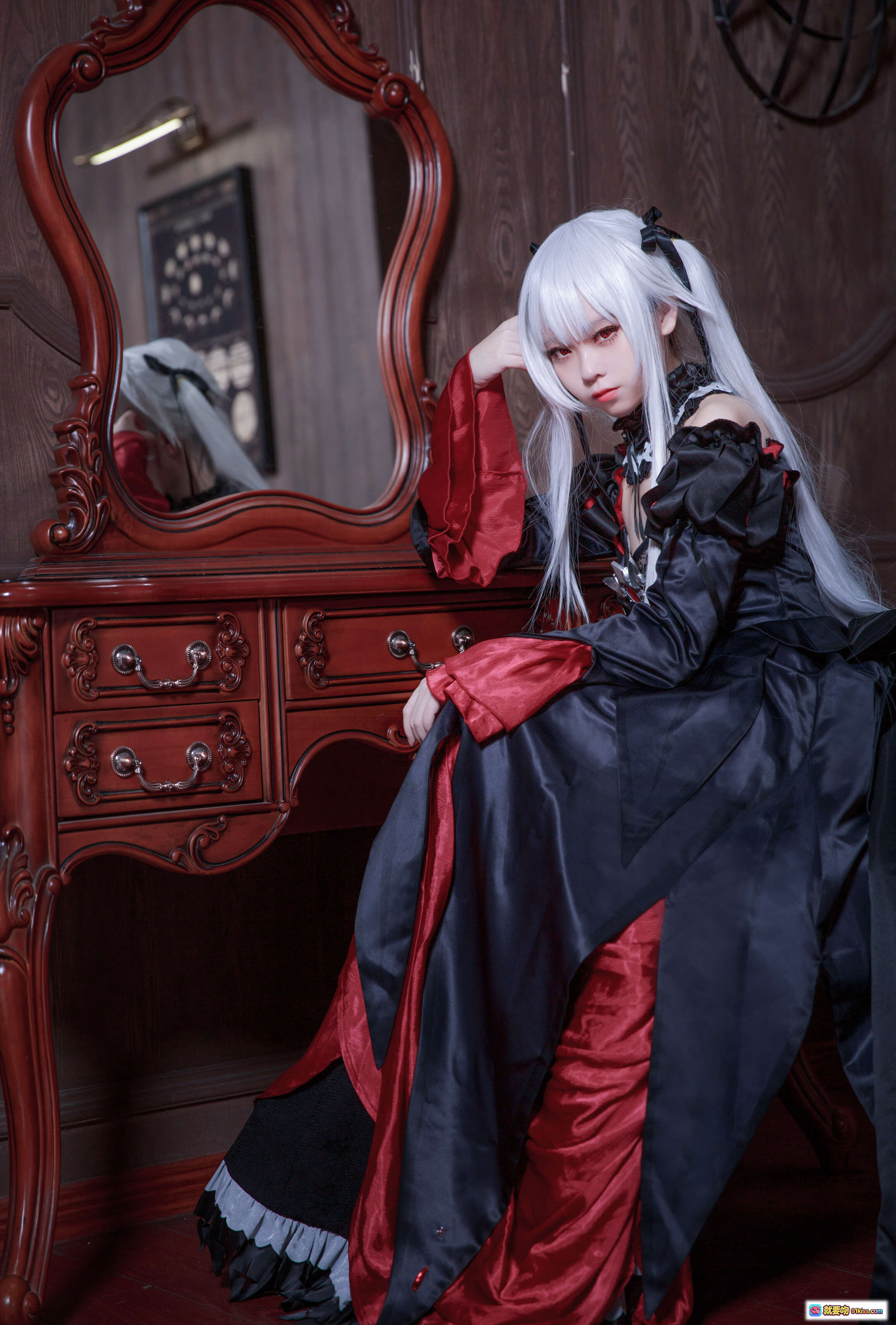 图片[8] - G44不会受伤 NO.019 雾枝长裙Cosplay 白发黑丝红裙哥特风写真 13P高清图集 - 就要吻