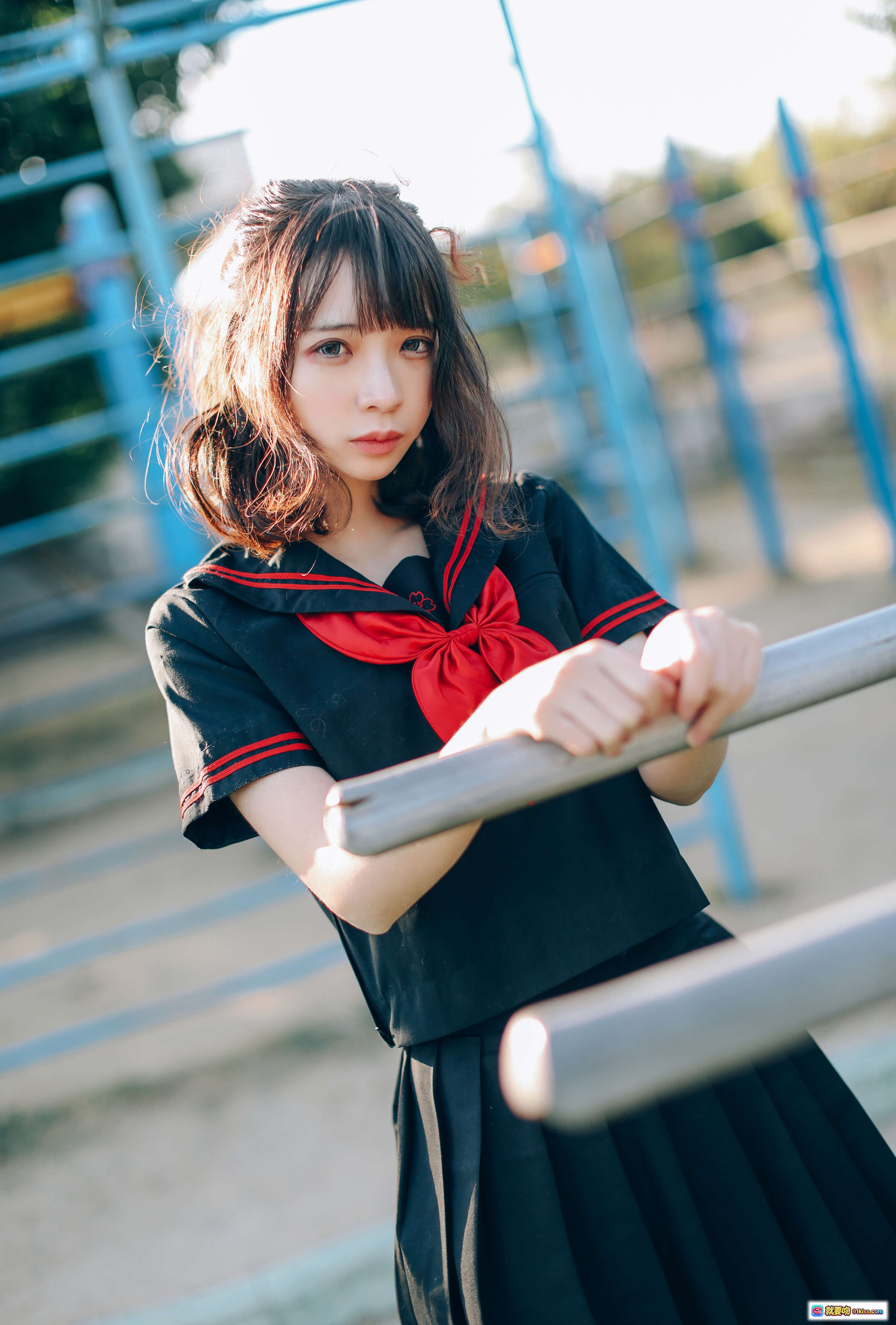 图片[10] - 疯猫ss NO.001 室外JK制服写真 黑色过膝袜 红领结 学院风美腿 18P高清图集 - 就要吻