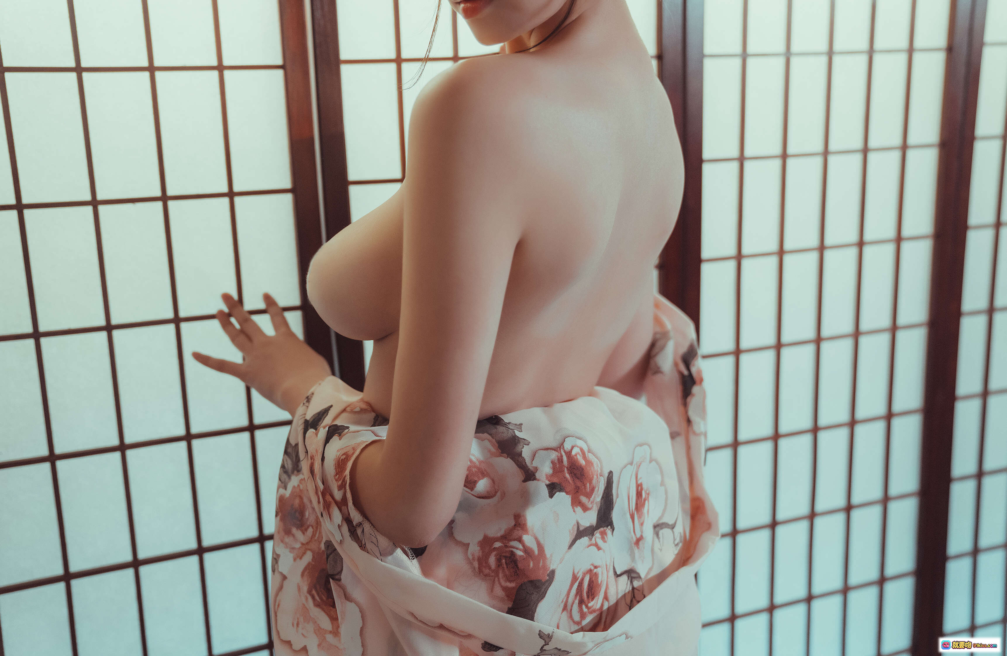 图片[10] - 奈汐酱Nice NO.035 老板娘4.0 日式居酒屋写真 30P高清美图 和风浴衣性感私房照 木质吧台氛围感大片 - 就要吻