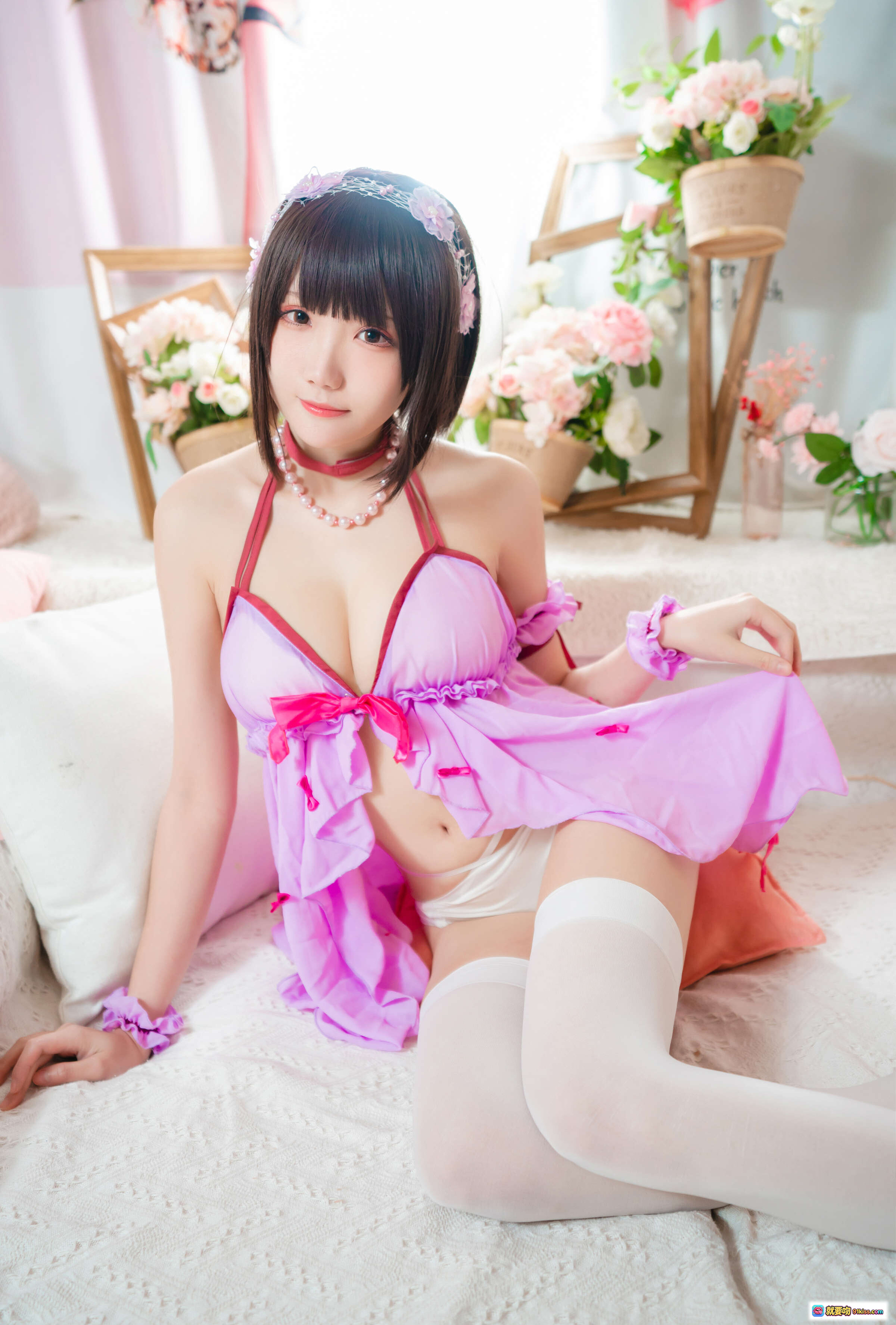 图片[10] - 瓜希酱NO.014加藤惠睡衣写真·粉色系甜美少女风·花环头饰+蕾丝吊带裙·卧室花艺背景·14P高清图集 - 就要吻