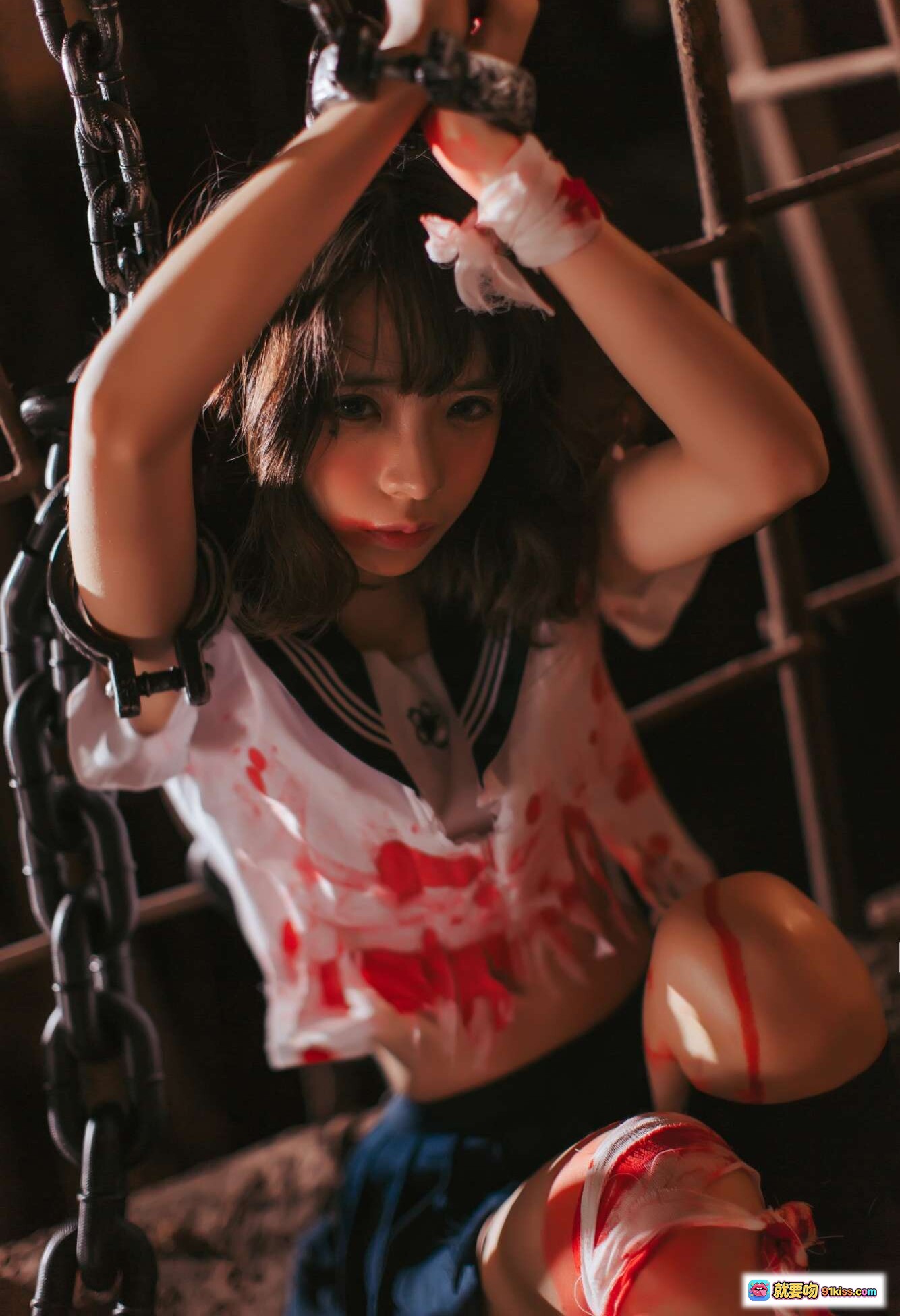 图片[10] - 疯猫ss NO.004 被囚禁少女 Cosplay 血迹妆容 铁链束缚 工业废墟场景 暗黑系写真 44P高清图集 - 就要吻