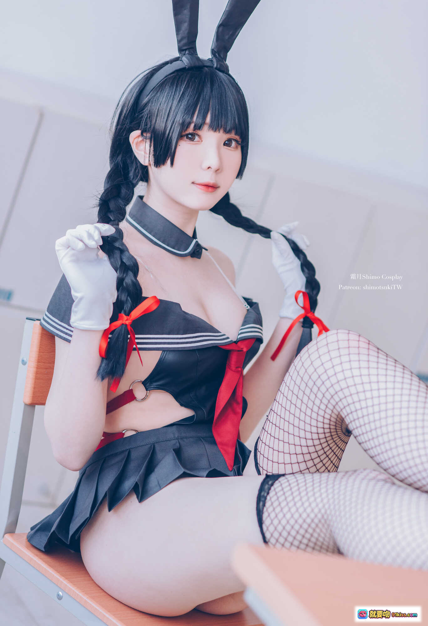 图片[2] - 霜月Shimo Cosplay卯月桃子 水手服兔女郎黑丝渔网袜双马尾写真集19P - 就要吻