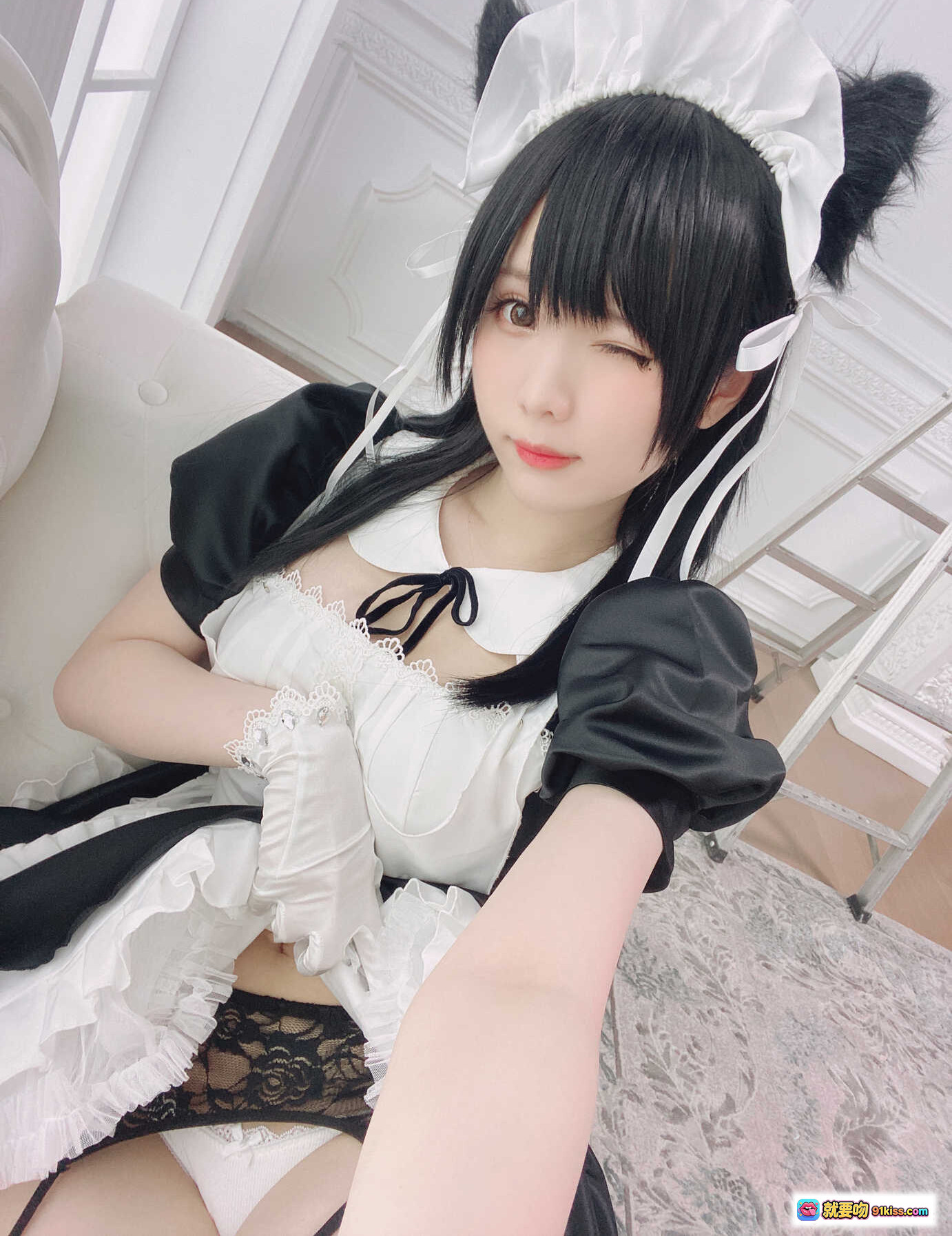 图片[6] - 霜月Shimo Cosplay爱宕女仆装 黑丝高跟白手套 优雅沙发写真 16P高清图集 - 就要吻