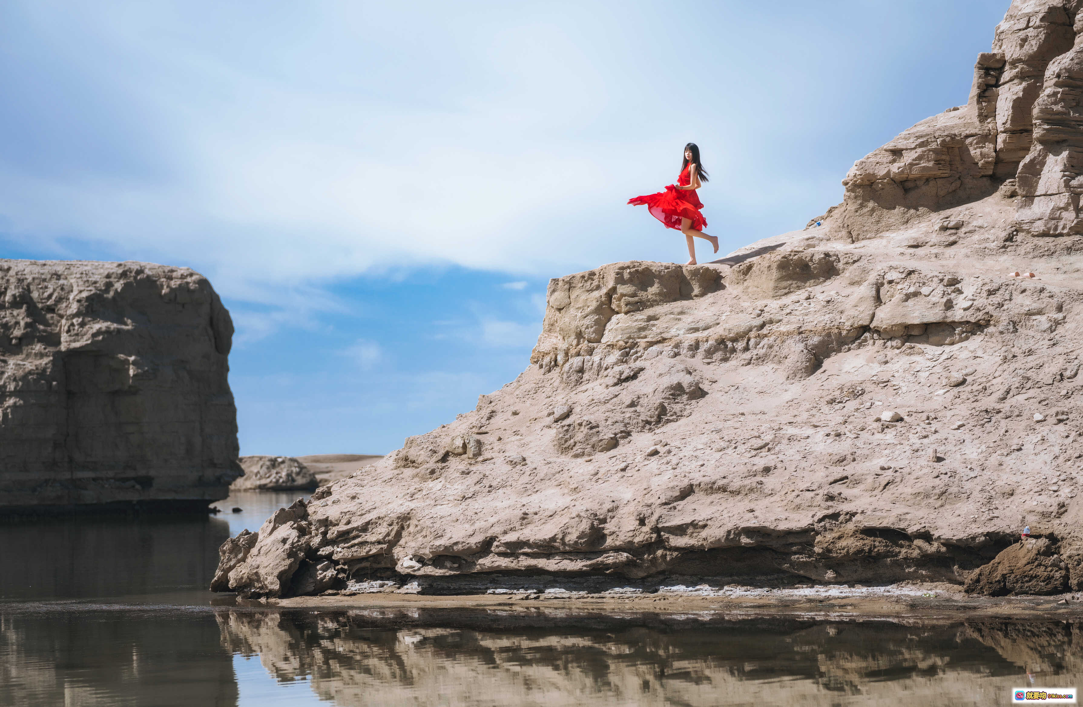 图片[8] - 桜桃喵091炙写真集 红裙海边岩石性感姿态 25P高清美图 461MB大容量下载 - 就要吻