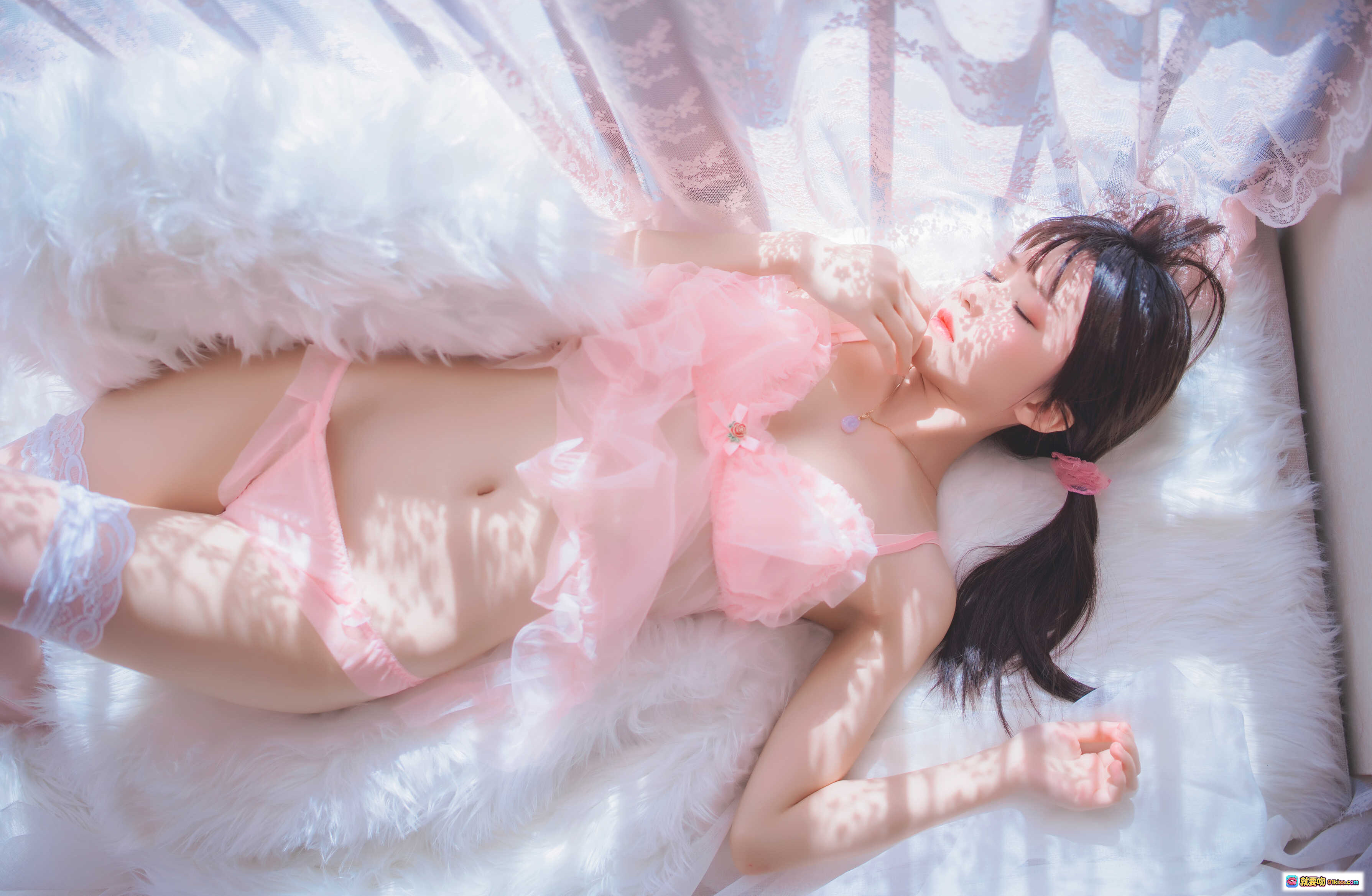 图片[9] - 桜桃喵071初恋01写真集｜粉色蕾丝内衣性感美臀｜柔光梦幻氛围｜高清30P私房摄影 - 就要吻
