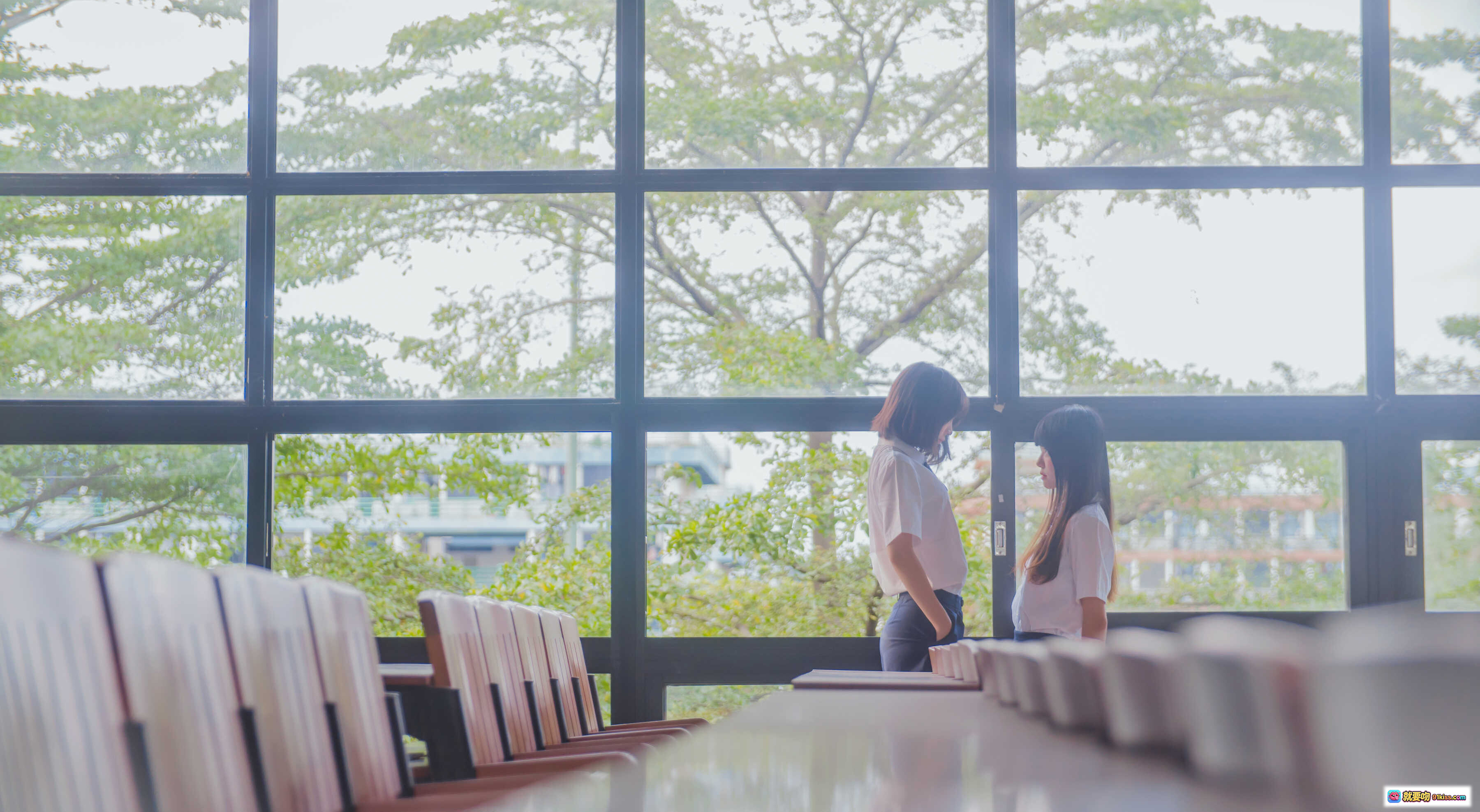 图片[9] - 桜桃喵004×疯猫ss_JK百合校园写真 43P高清美腿黑丝白袜制服少女双人互动场景 - 就要吻