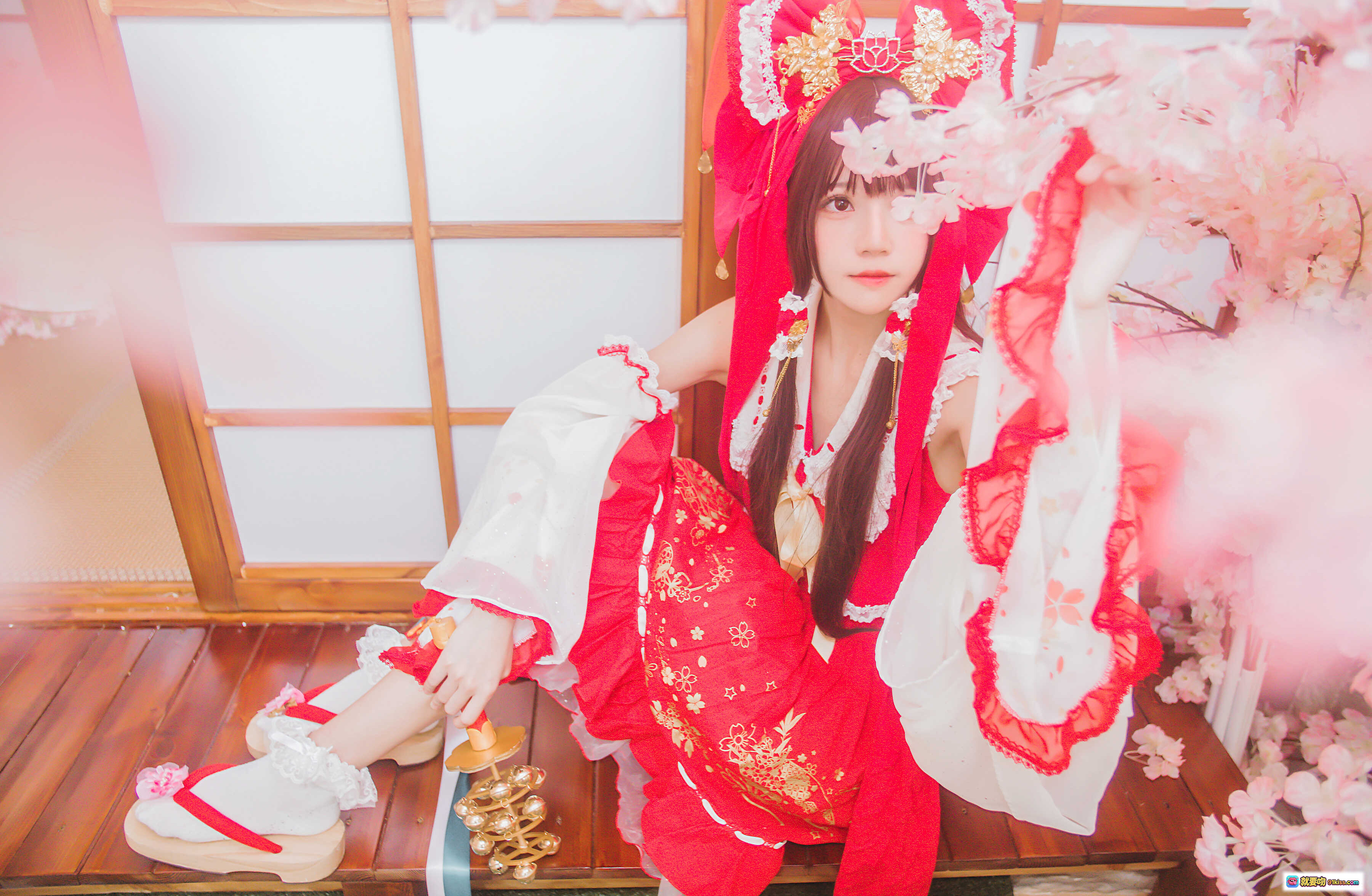 图片[9] - 桜桃喵灵梦COS新年限定和风红白巫女服 45P高清写真集 甜美少女日系古风摄影 - 就要吻