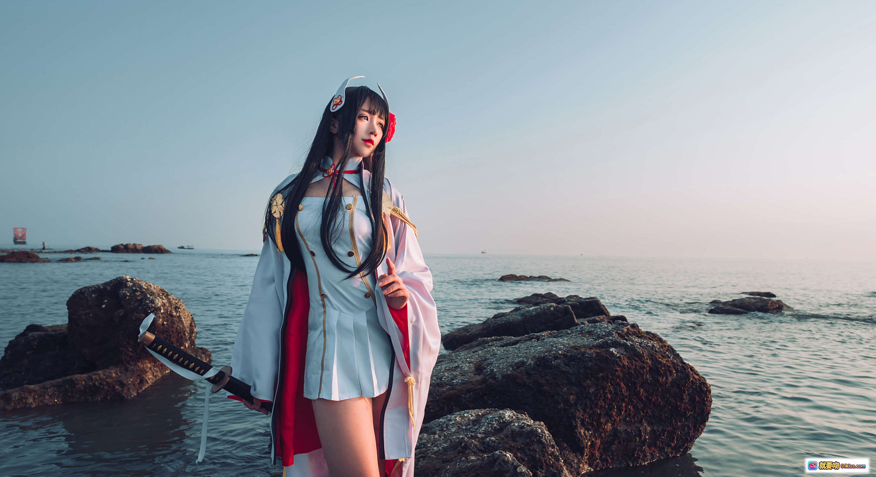 图片[7] - 九曲Jean NO.005 碧蓝航线比睿cosplay海边岩石写真 白色水手服黑丝长腿持刀造型 - 就要吻