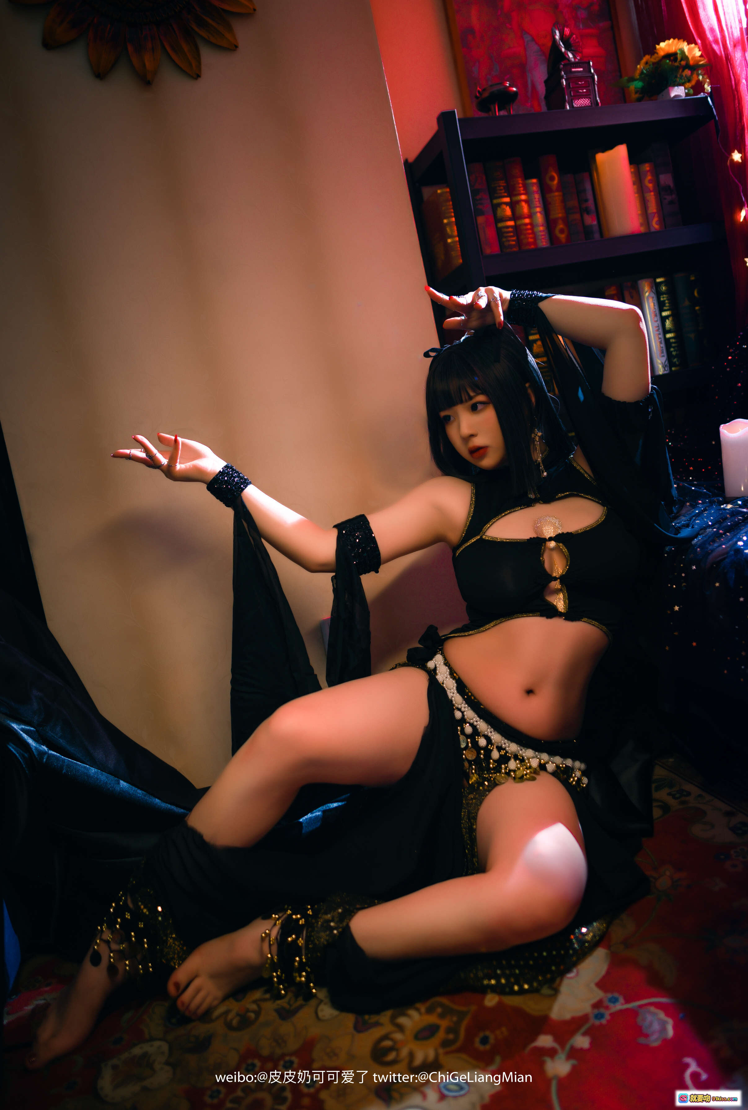 图片[10] - 皮皮奶NO.020舞娘写真｜黑金蕾丝内衣+珍珠腰链+性感美胸+精致纹身+多枚戒指造型｜48P高清图集 - 就要吻