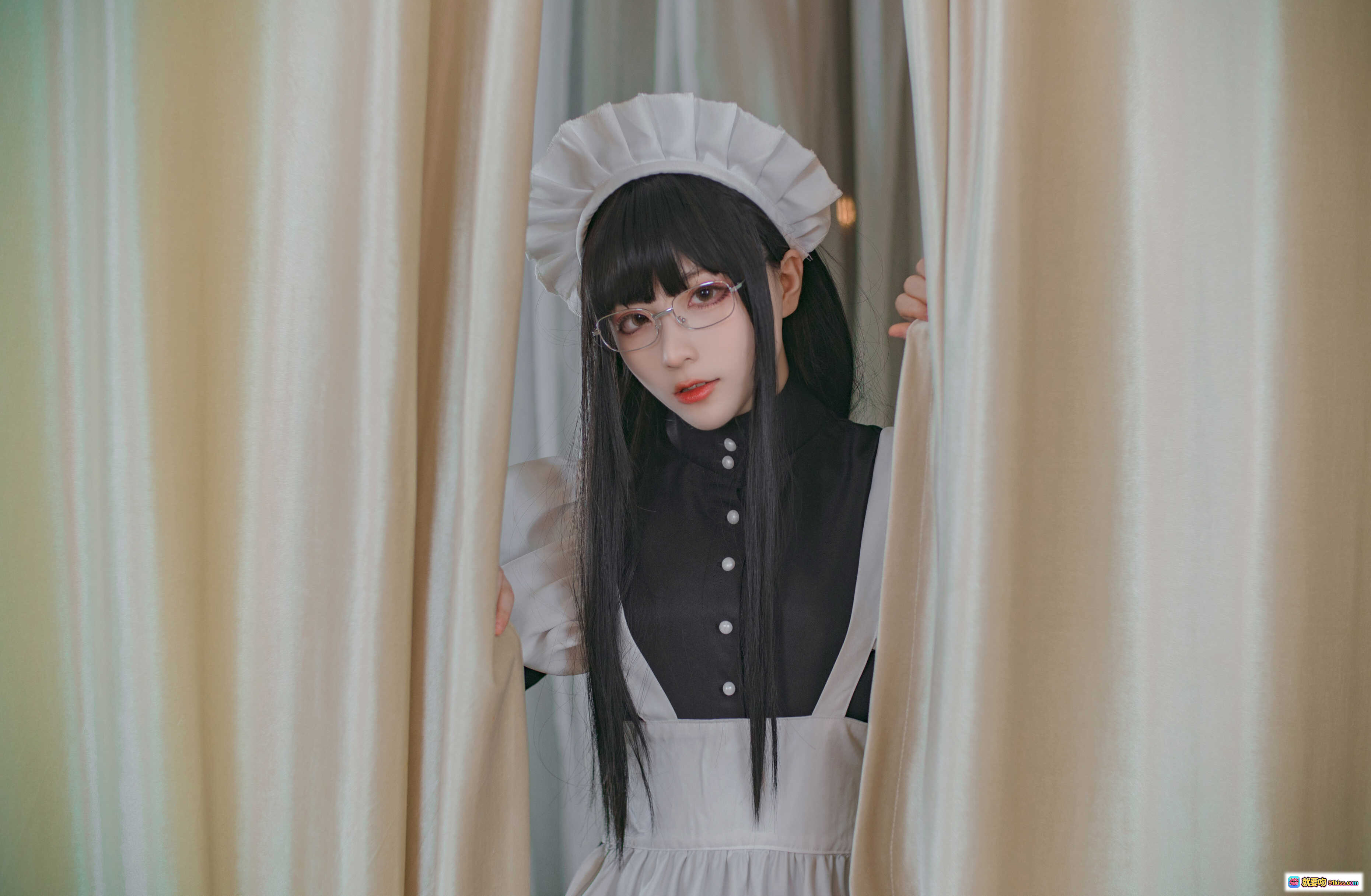 图片[5] - 起司块wii NO.004 传统女仆装Cosplay写真 76P高清美图 黑白蕾丝制服 甜美性感风格 室内私房摄影 优雅姿态展示 - 就要吻