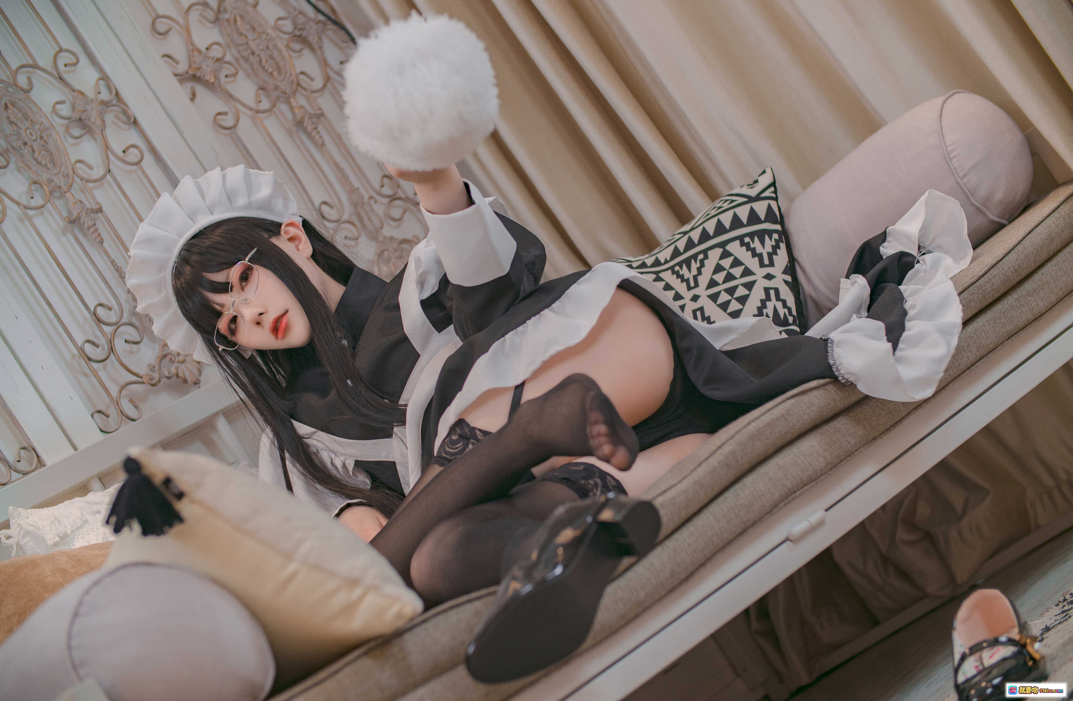 图片[4] - 起司块wii NO.004 传统女仆装Cosplay写真 76P高清美图 黑白蕾丝制服 甜美性感风格 室内私房摄影 优雅姿态展示 - 就要吻