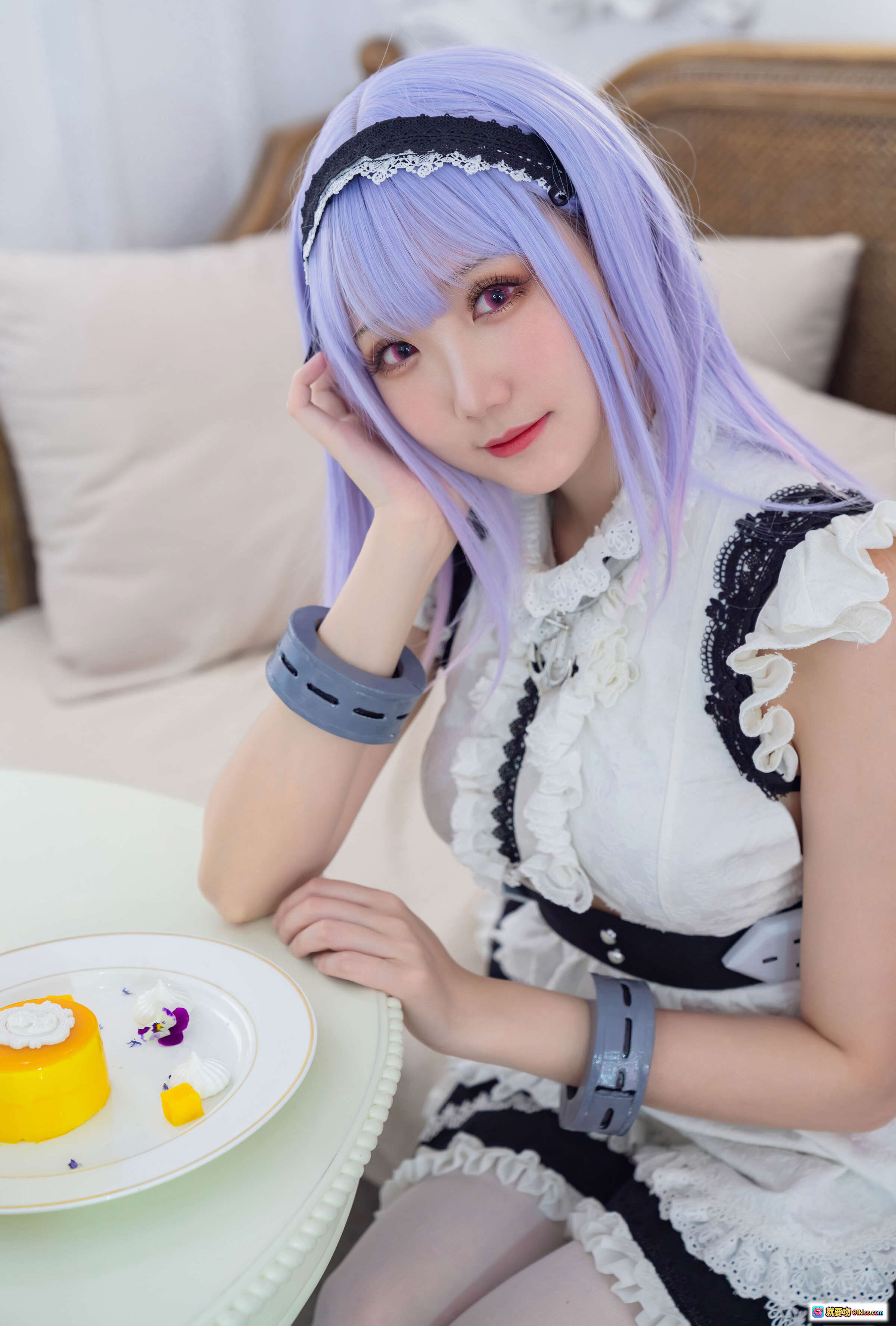 图片[10] - 瓜希酱NO.002黛朵cosplay写真｜紫发女仆装｜蕾丝边饰｜甜美少女风｜室内下午茶场景｜26P高清图集 - 就要吻