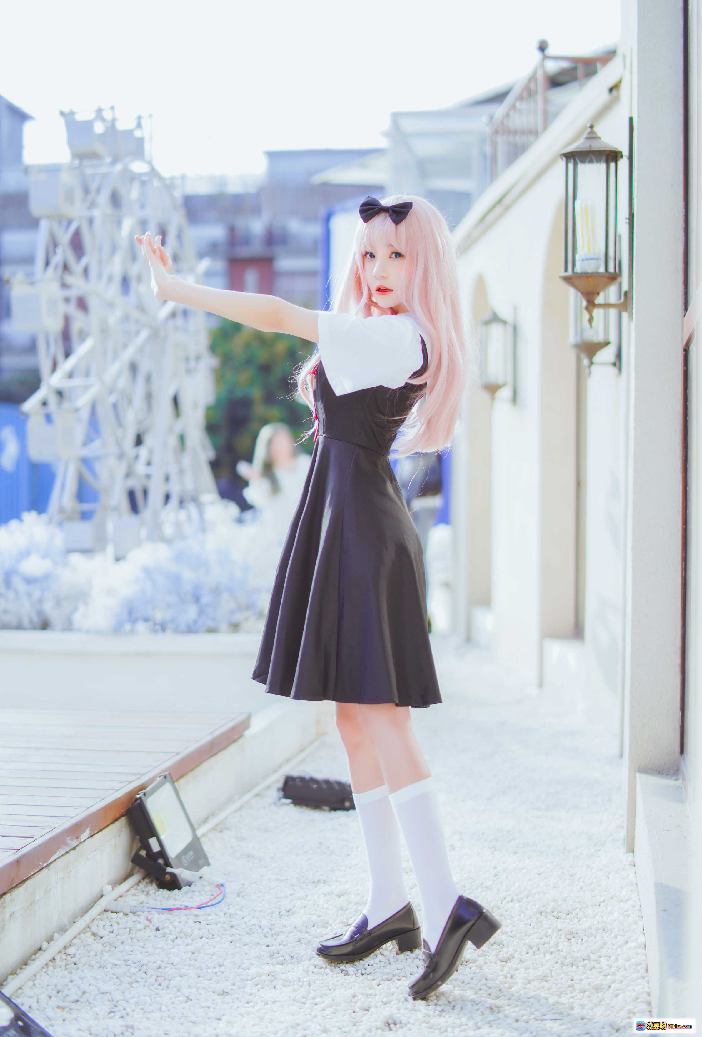 图片[6] - 桜桃喵040藤原千花cosplay粉发少女黑蝴蝶结白衬衫黑裙格纹袜阳光写真48P - 就要吻