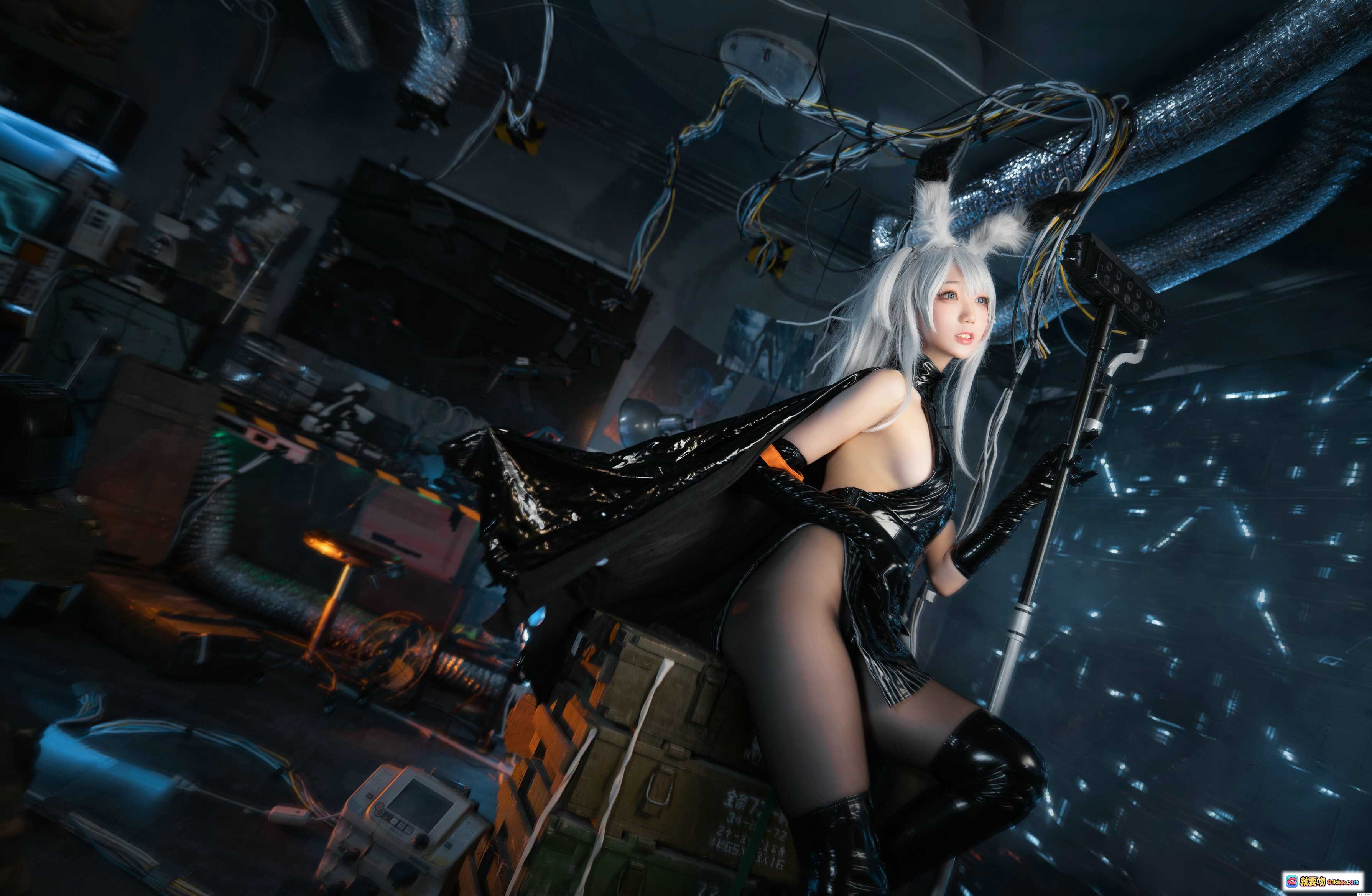 图片[4] - 周叽可爱兔兔NO.014精二暴行22P303M赛博朋克风黑丝皮衣写真场景 - 就要吻