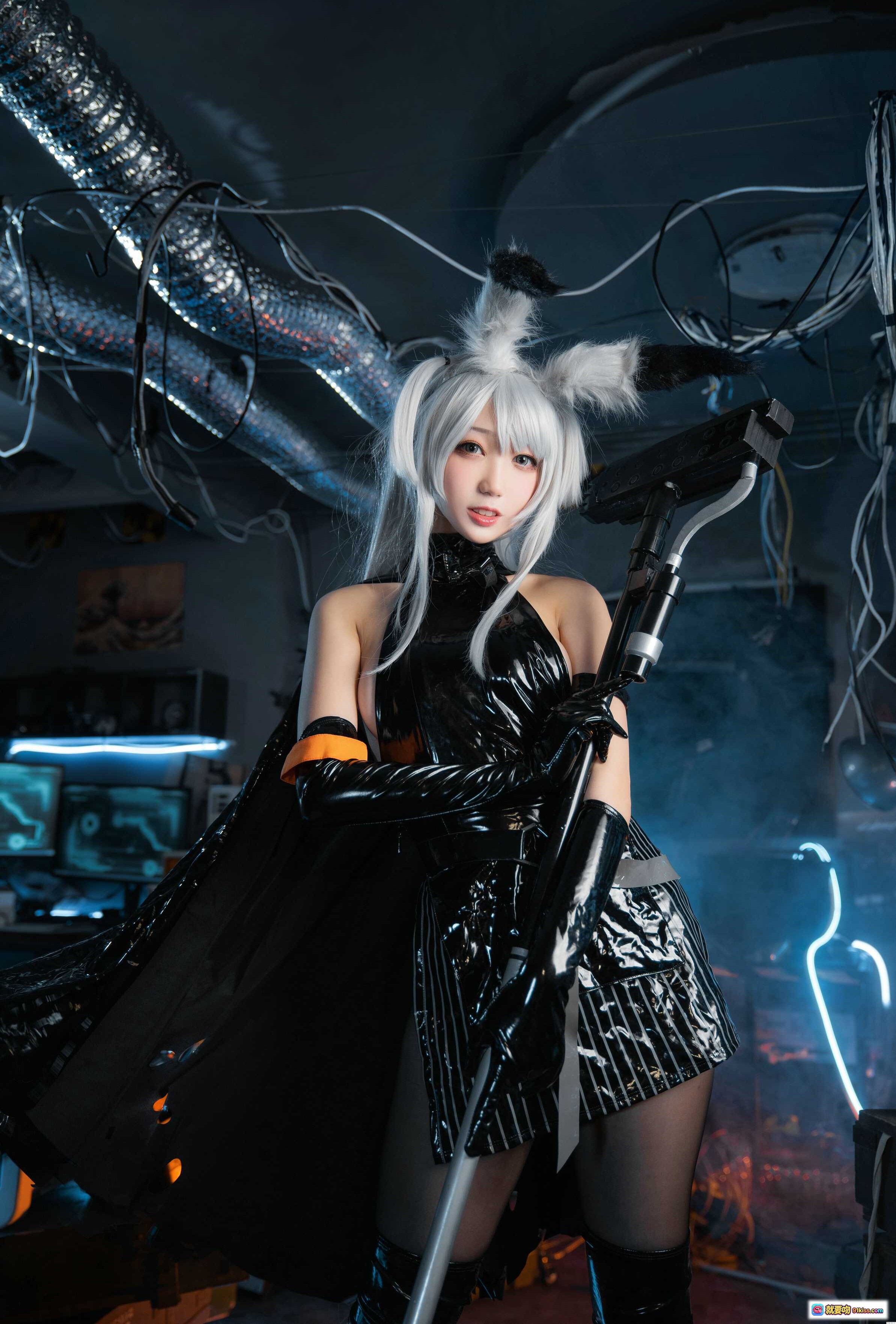 图片[3] - 周叽可爱兔兔NO.014精二暴行22P303M赛博朋克风黑丝皮衣写真场景 - 就要吻