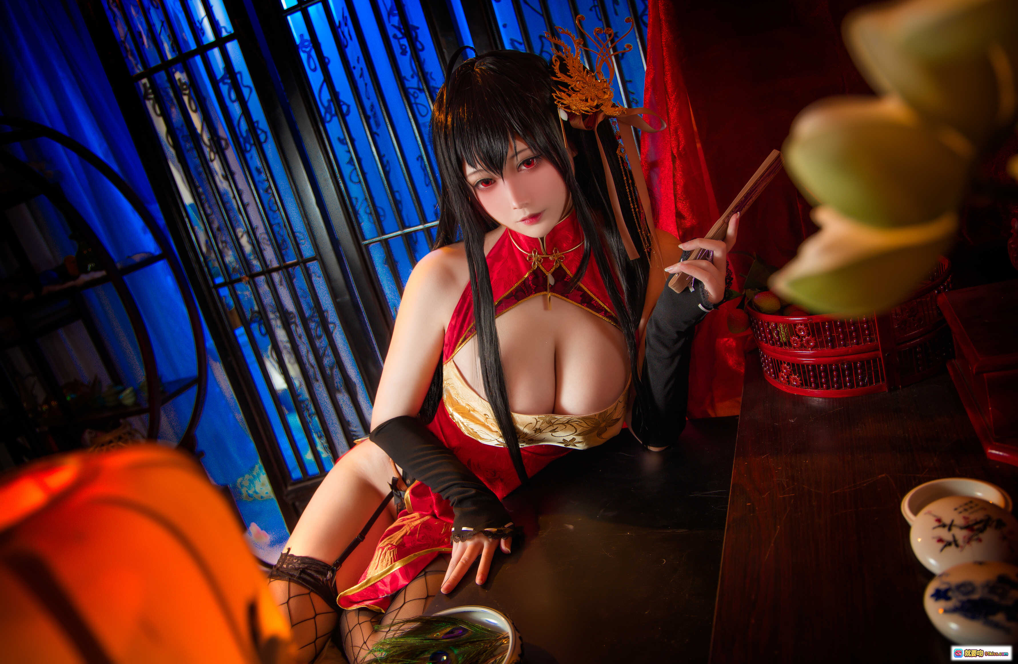 图片[8] - 念念_D NO.015 大凤旗袍COS写真｜黑发红裙渔网袜性感诱惑｜20P高清图集 - 就要吻