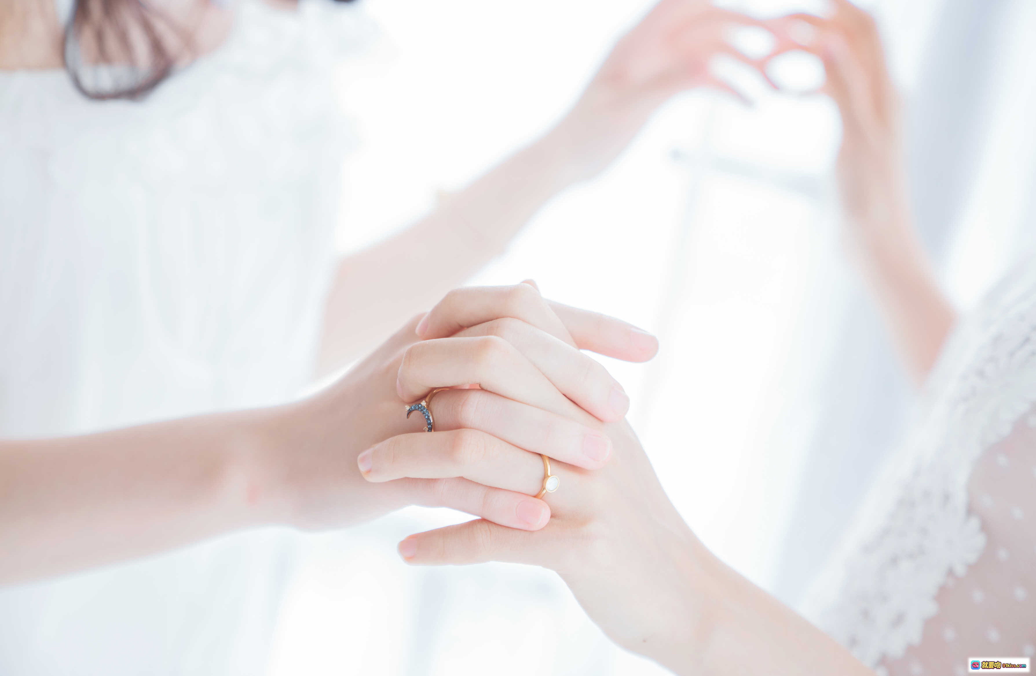 图片[10] - 桜桃喵064朝 白裙×白裙 甜美少女写真 58P高清图集 纯白蕾丝透视 轻盈纱裙 腿部特写 自然光柔美氛围 - 就要吻