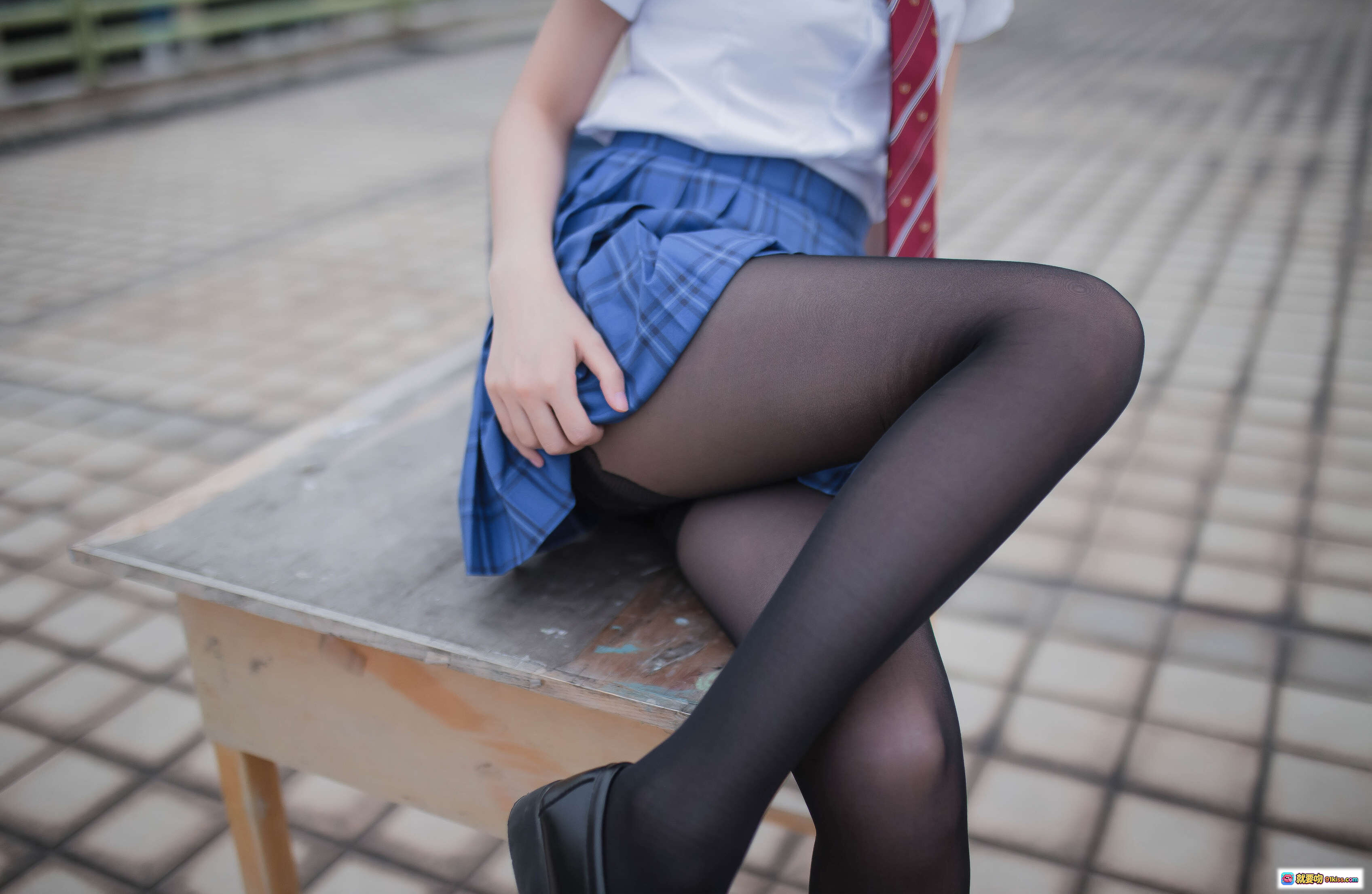 图片[3] - 疯猫ss NO.040 天台JK制服写真 黑丝美腿校园风少女 30P高清图集 - 就要吻