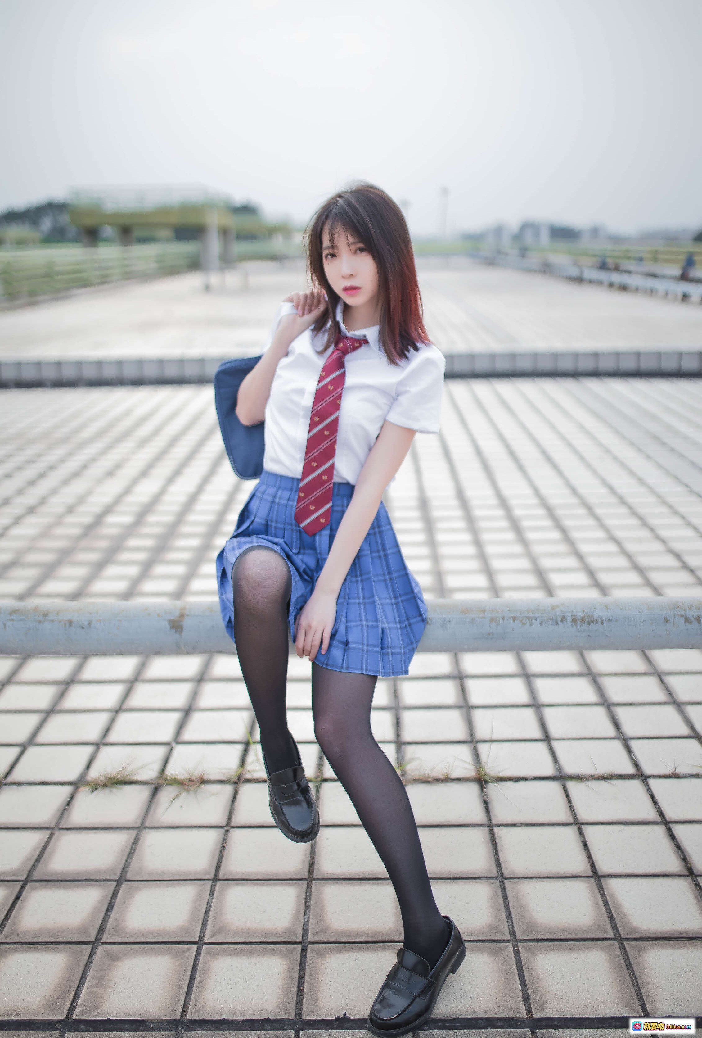 图片[2] - 疯猫ss NO.040 天台JK制服写真 黑丝美腿校园风少女 30P高清图集 - 就要吻