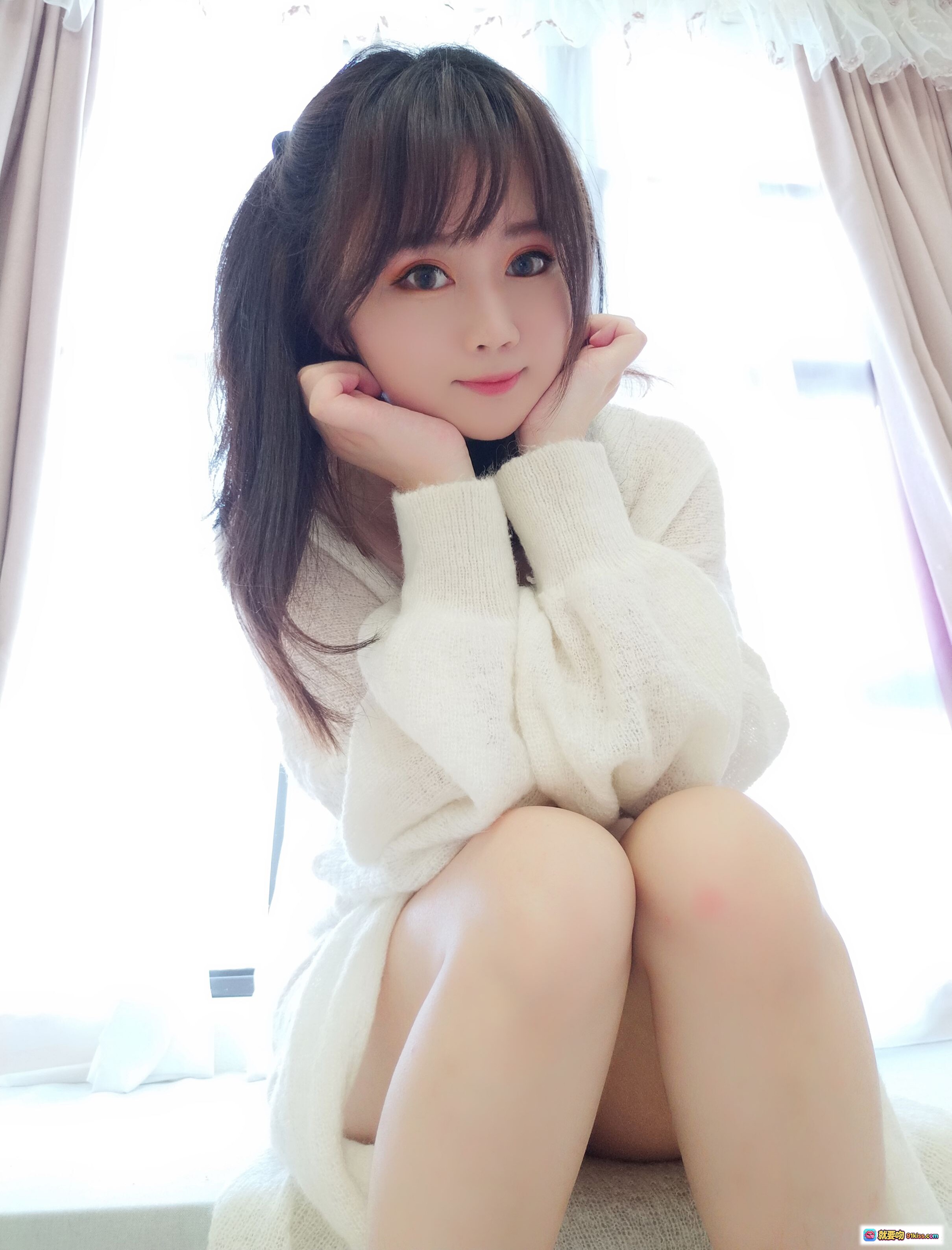 图片[7] - 依酱吖NO.004黑色蕾丝情趣内衣写真 甜美双马尾+红蝴蝶结+毛球装饰 性感美臀背影私房照 - 就要吻