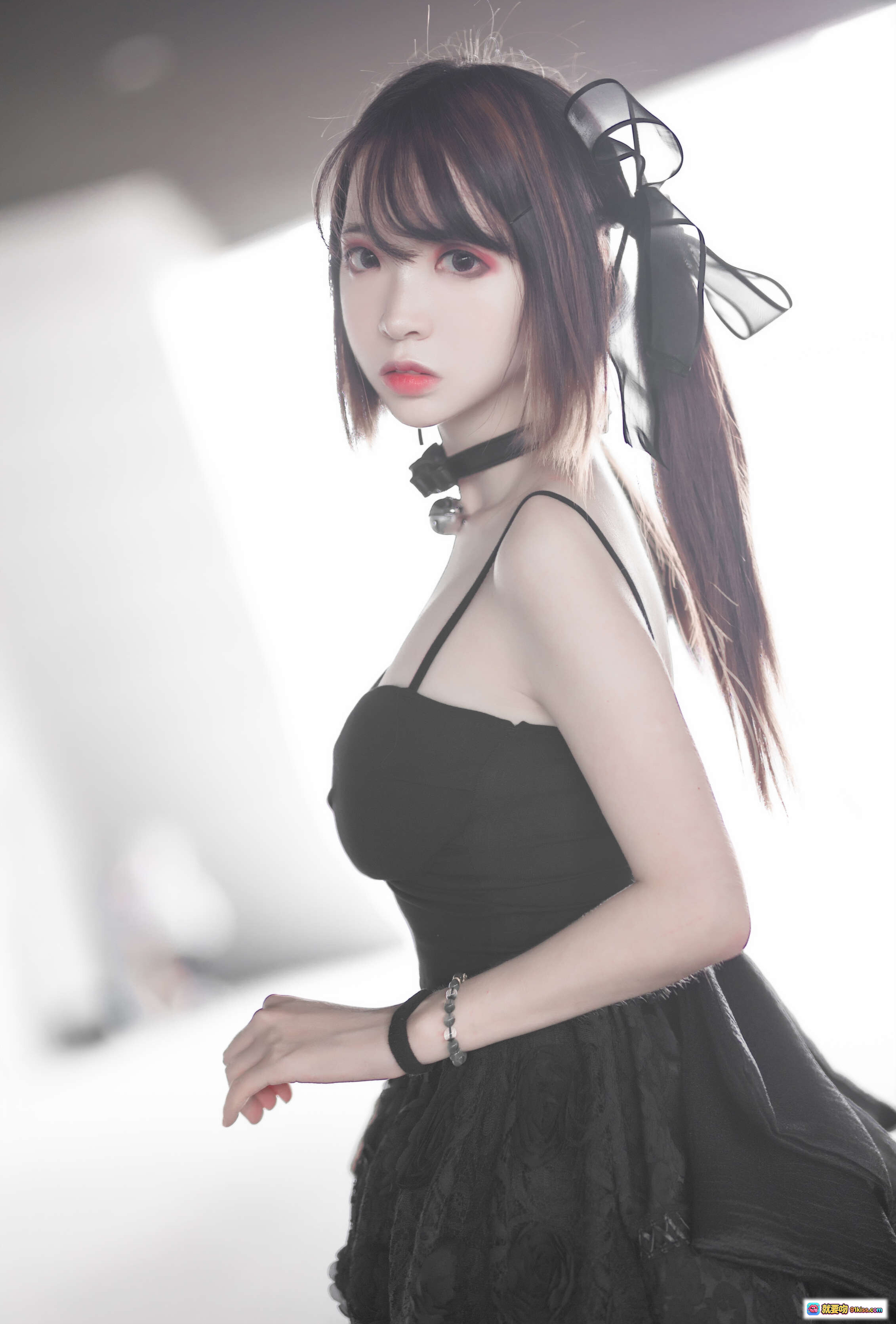 图片[3] - 疯猫ss NO.033 猫耳黑裙洛丽塔写真 猫漫展性感少女跪姿美腿高跟靴 10P高清图集 - 就要吻