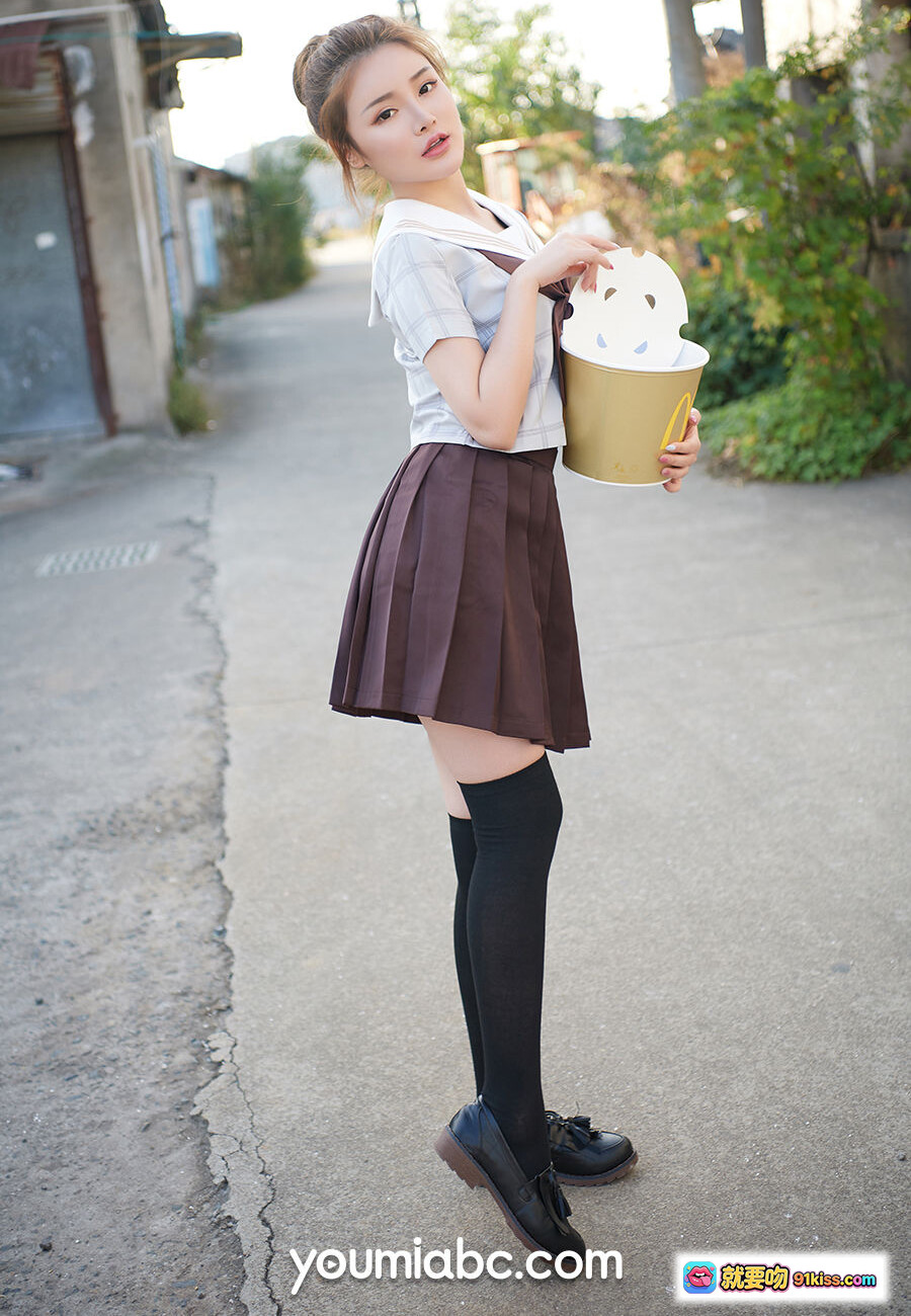 图片[9] - YouMi尤蜜陈宇曦课后怡情写真｜校园风短裙黑丝草地躺卧性感美腿44P高清图集 - 就要吻