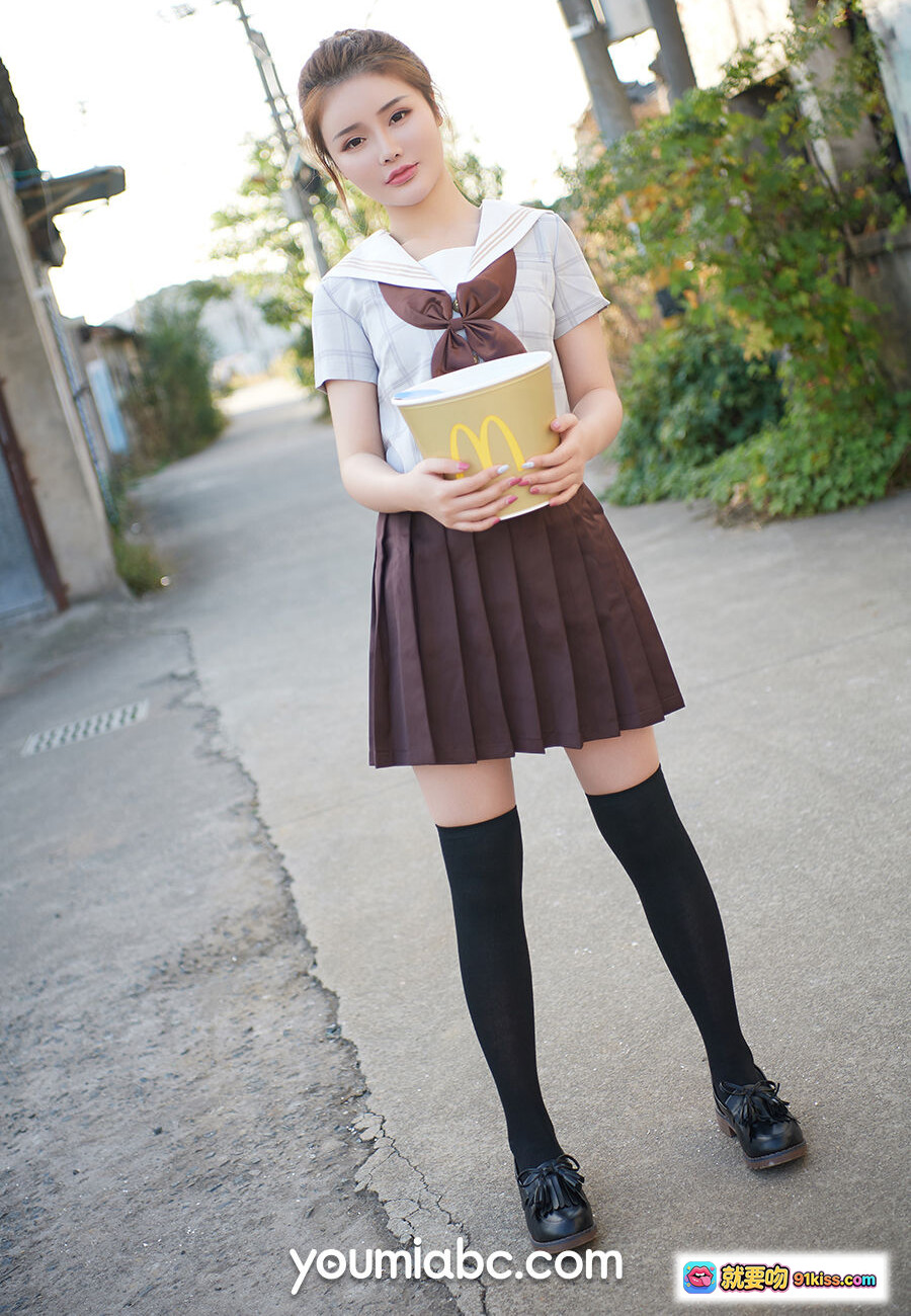 图片[8] - YouMi尤蜜陈宇曦课后怡情写真｜校园风短裙黑丝草地躺卧性感美腿44P高清图集 - 就要吻