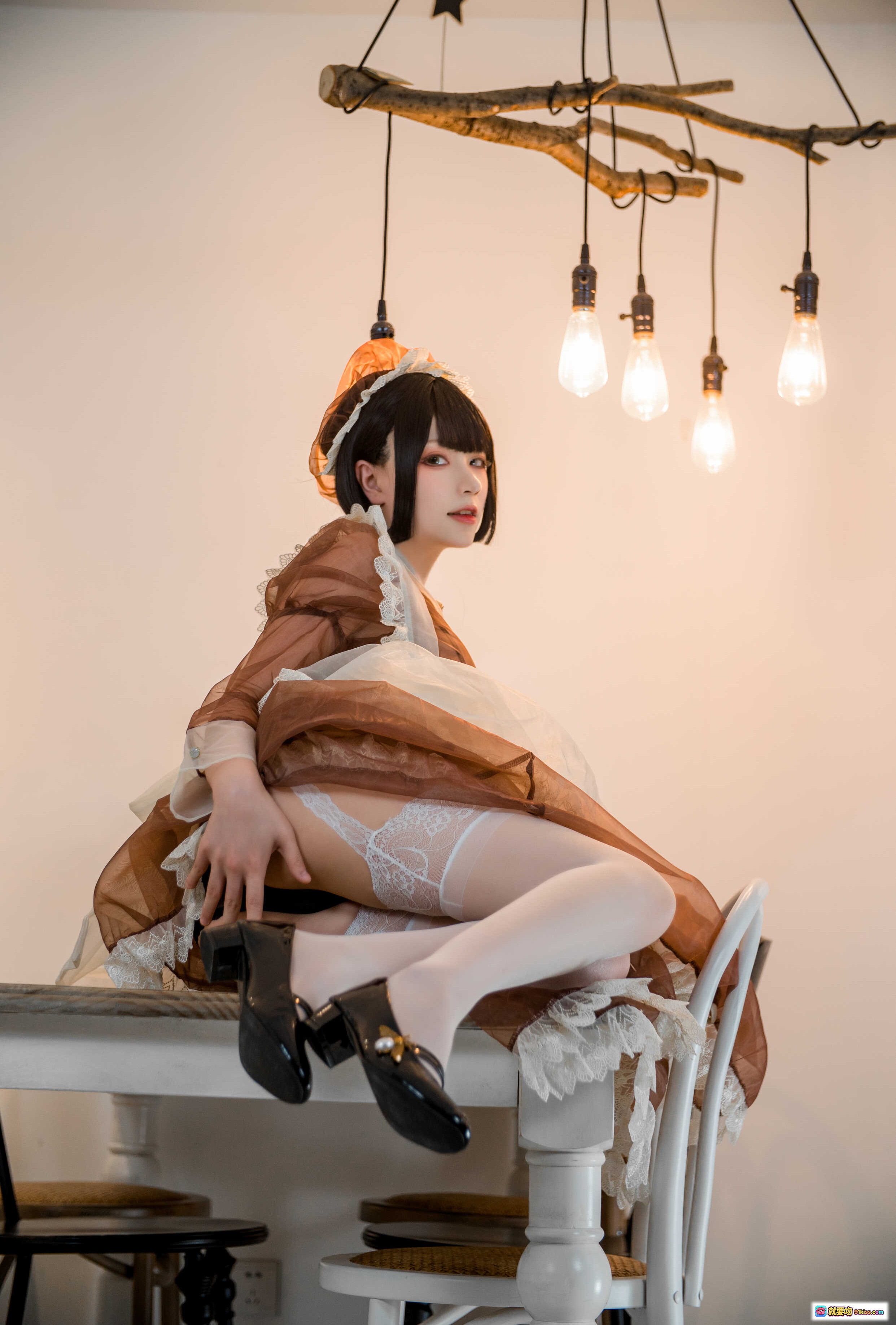图片[4] - 起司块wii NO.006 棕色透明女仆装 Cosplay写真 50P高清图集 白蕾丝边 深V内衣 黑发短发 甜美性感风 室内场景 桌面道具搭配 - 就要吻